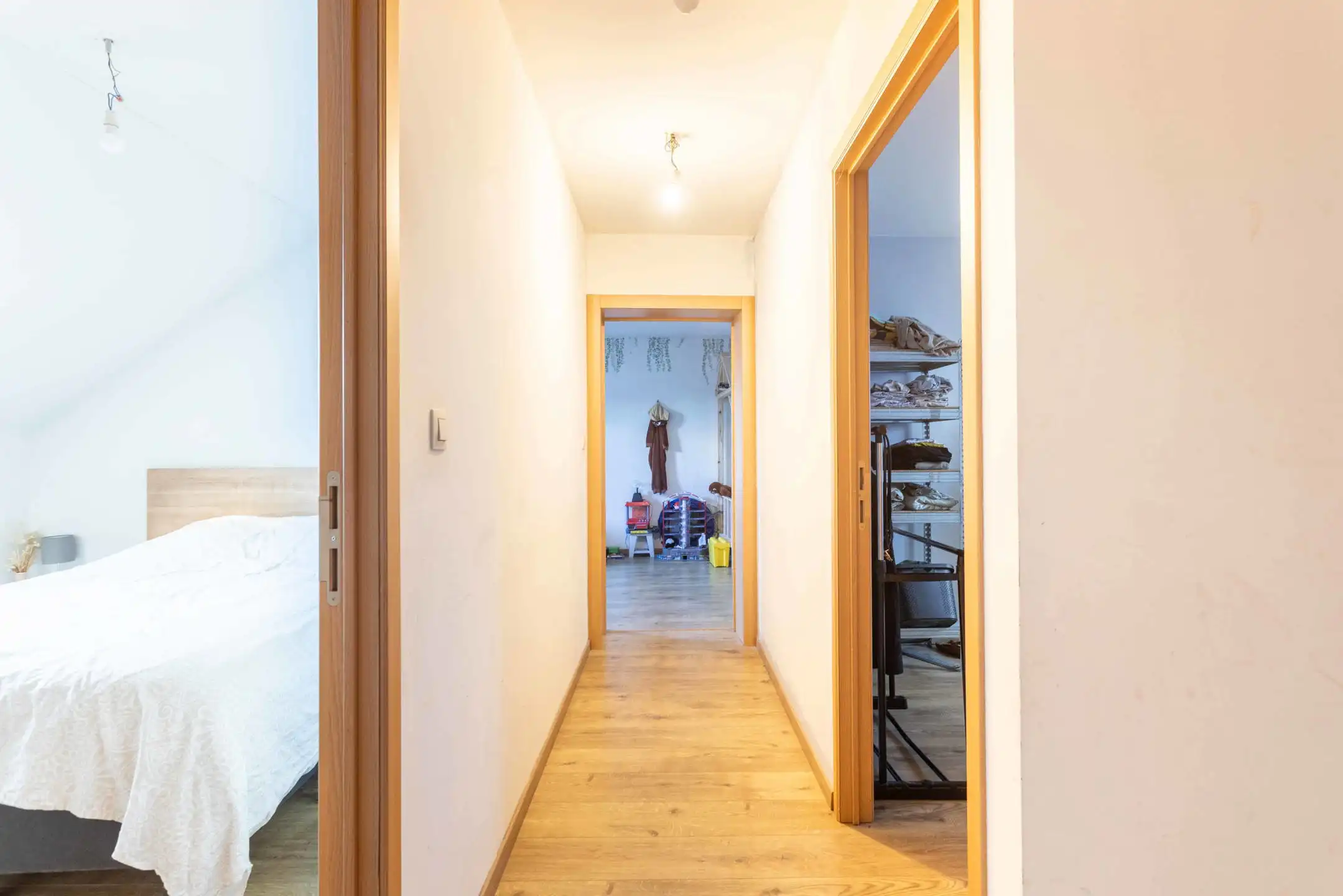 Ruim, instapklaar appartement met terras nabij het centrum! foto 10