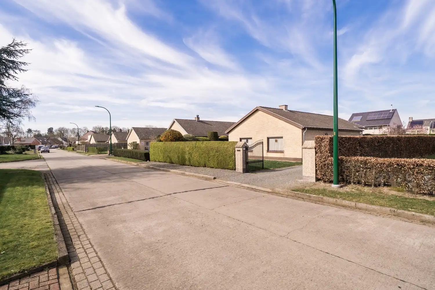 Uitstekend onderhouden bungalow in rustige woonwijk foto 2
