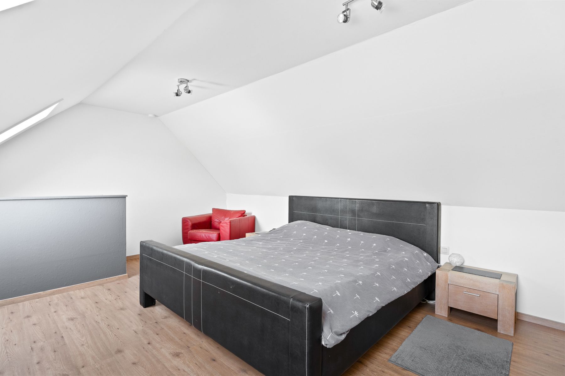 Volledig gerenoveerde 3-slpkamerwoning met tuin in Wetteren! foto 19