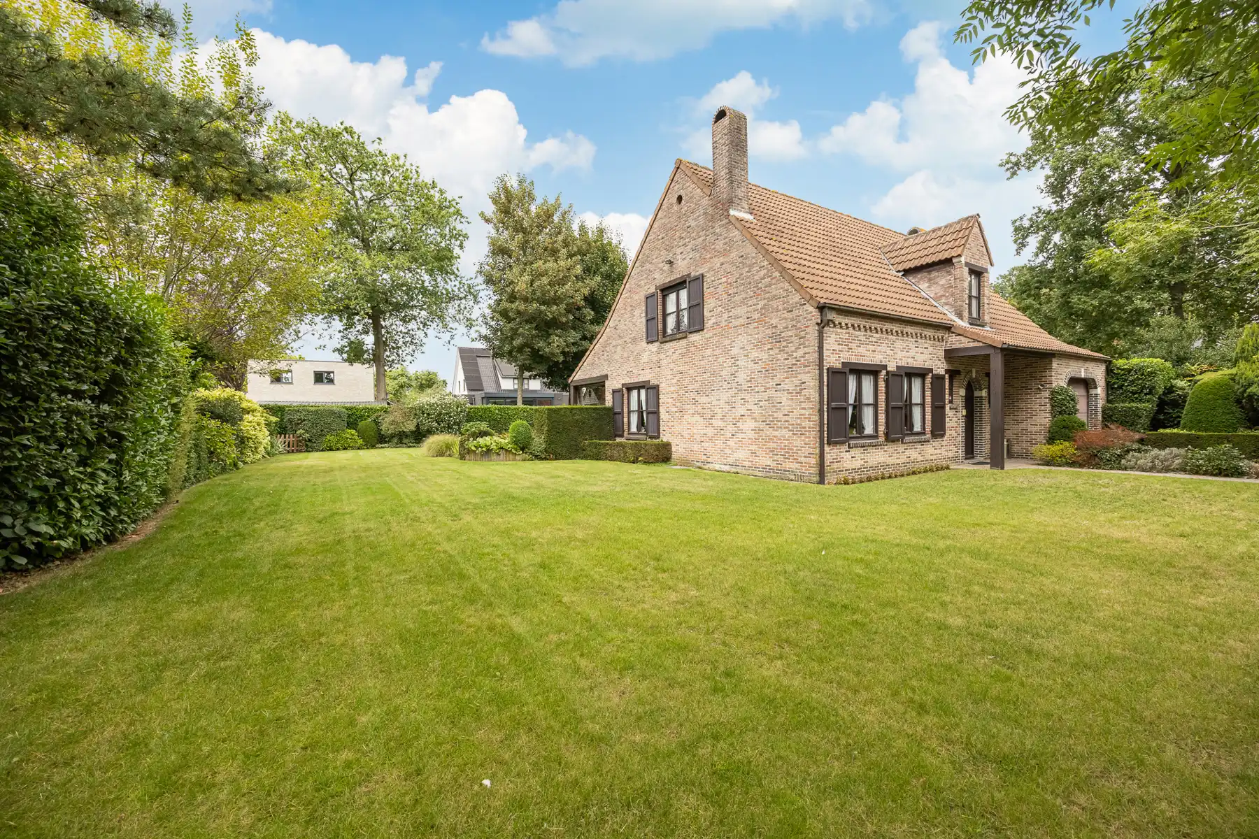 Degelijke villa op ca. 810 m²  vlakbij het centrum. foto 16