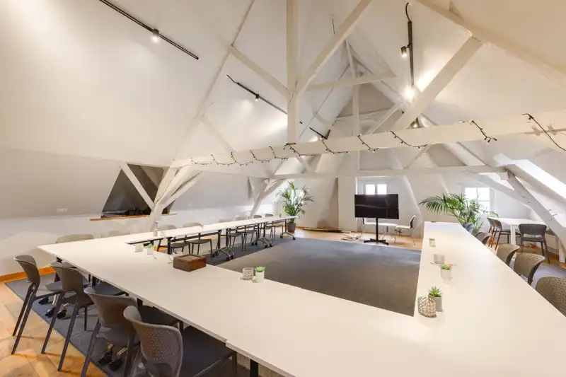 🏡 Unieke herenwoning te huur in het hart van Aarsele! foto 35