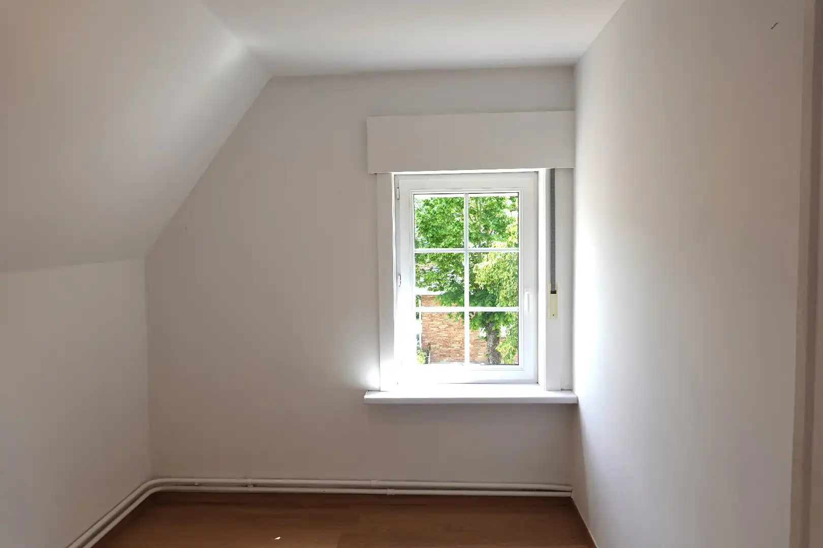 Te huur: ruime woning met 5 slaapkamers, tuin en garage foto 16