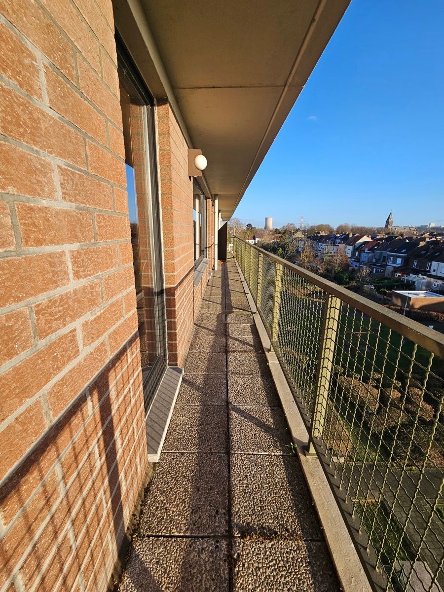 Goed gelegen appartement met 3 slaapkamers en staanplaats foto 9