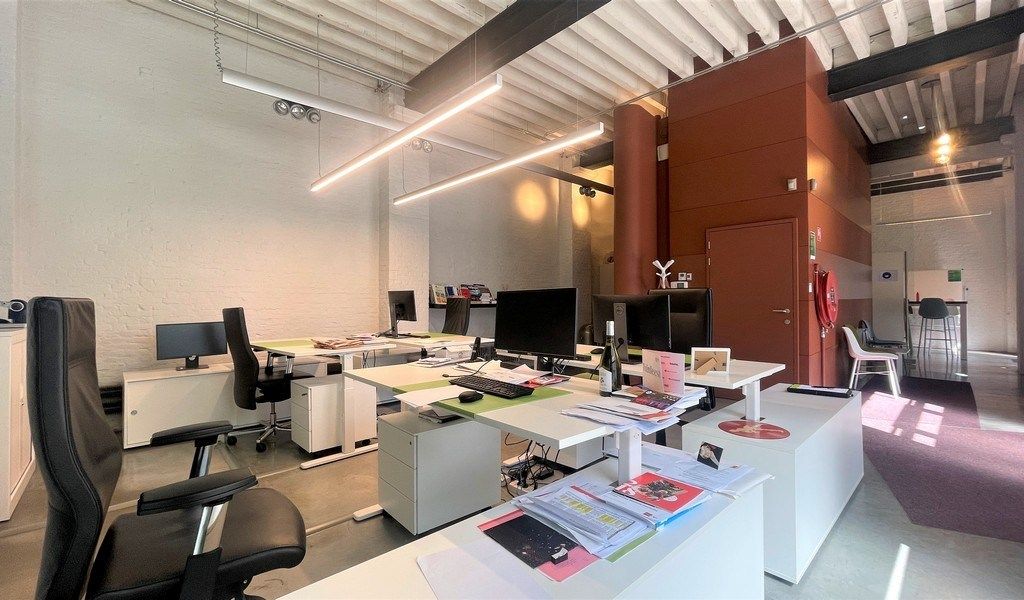 Trendy kantoor in gerenoveerd pakhuis nabij het Eilandje foto 5