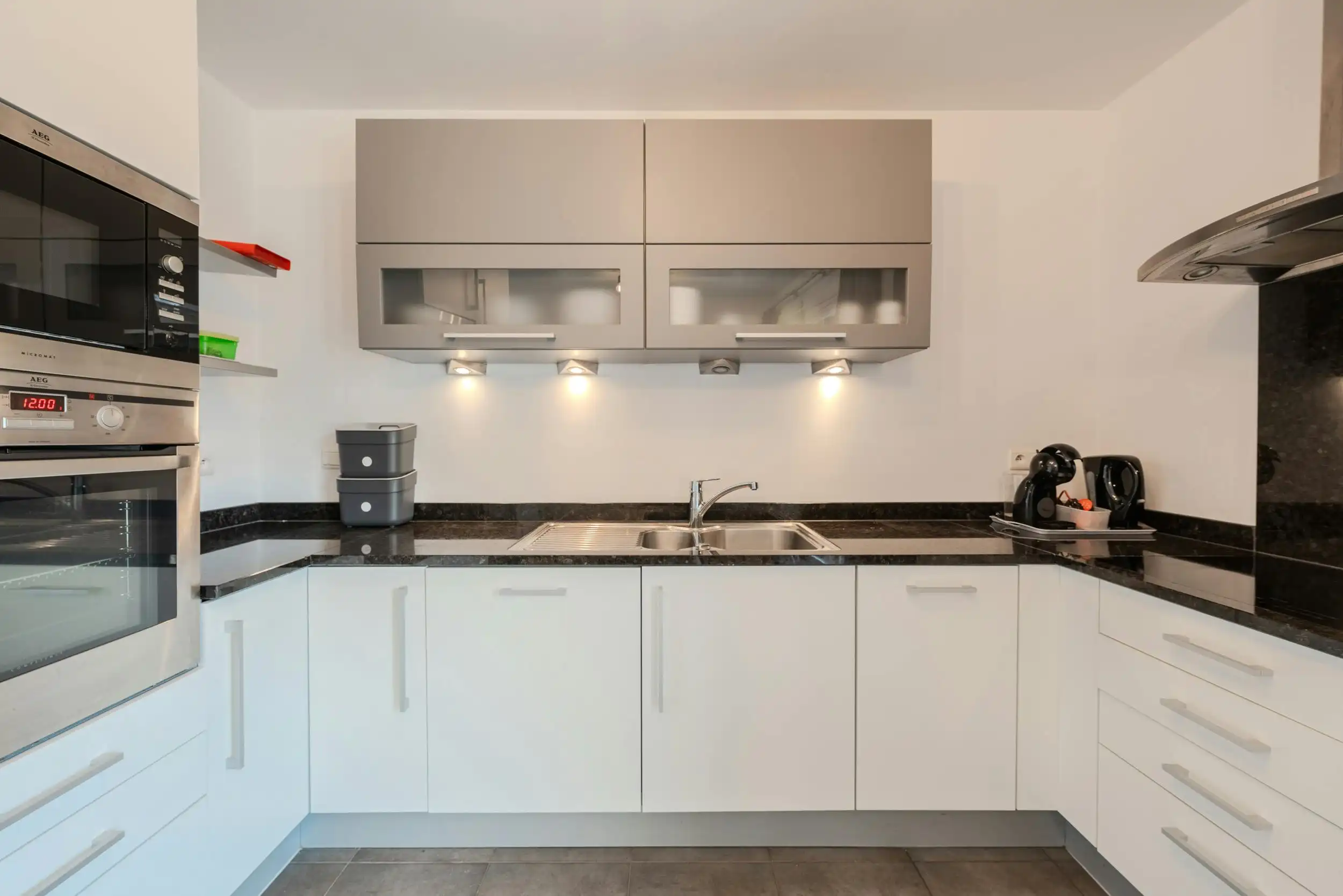 Bel-étage woning met 4 slaapkamers, garage en tuin!  foto 9