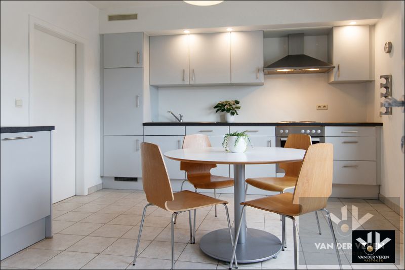 TWEEWOONST MET PAARDENSTALLEN EN WEILAND OP RUIM PERCEEL 37A21CA IN LANDELIJKE OMGEVING foto 38