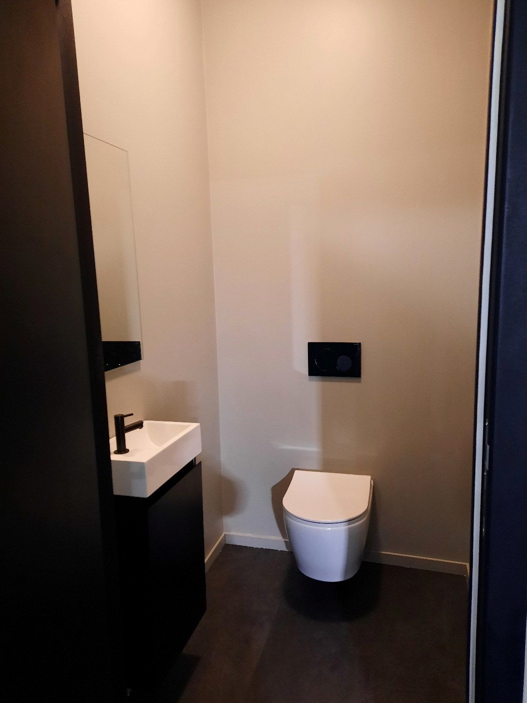 Hoogwaardig KMO-bedrijfsgebouw 187 m² met mezzanine in strategische bedrijventerrein (Winterslag-Genk). foto 18