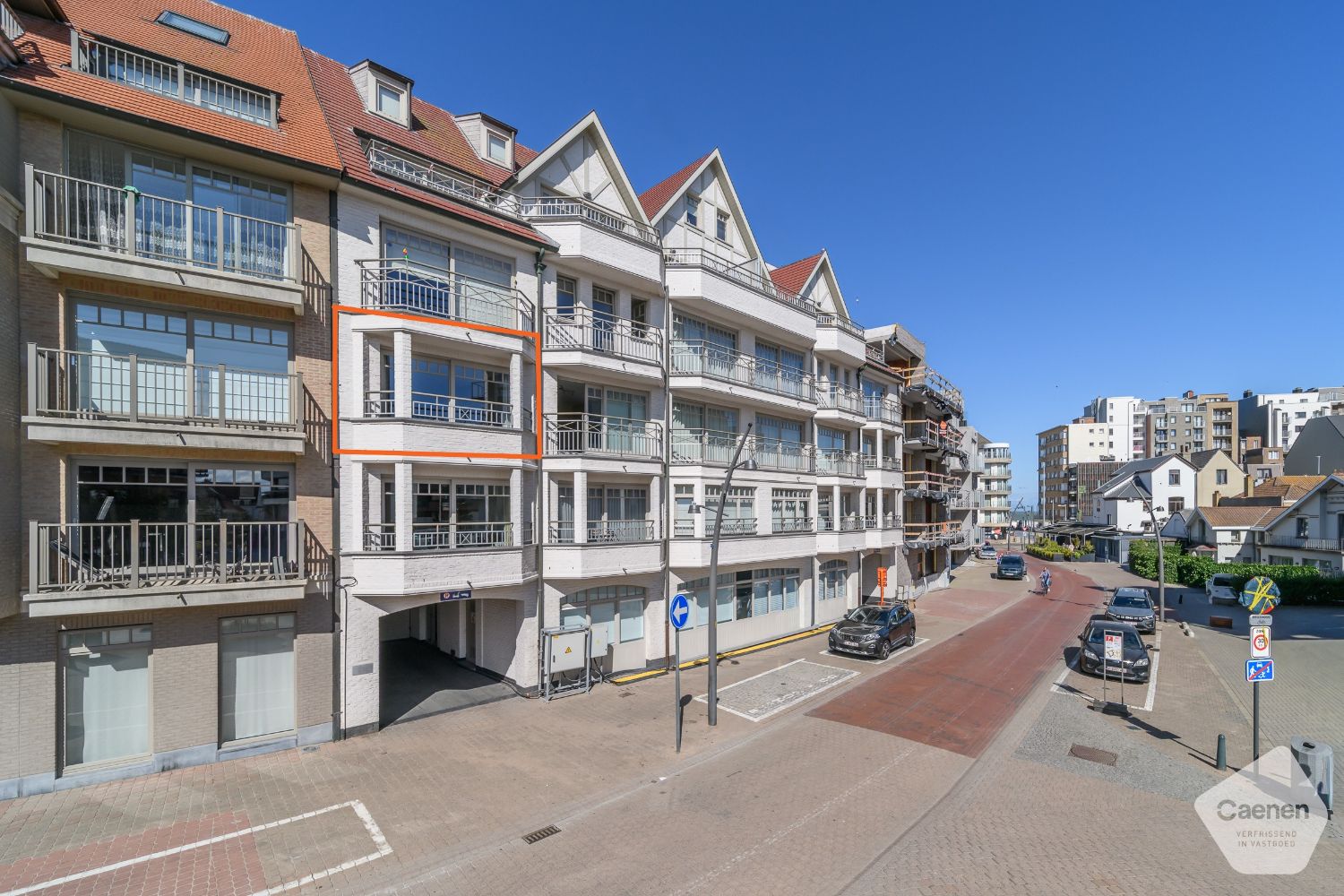 Instapklaar appartement met 2 slaapkamers, terras en balkon nabij zee foto {{pictureIndex}}