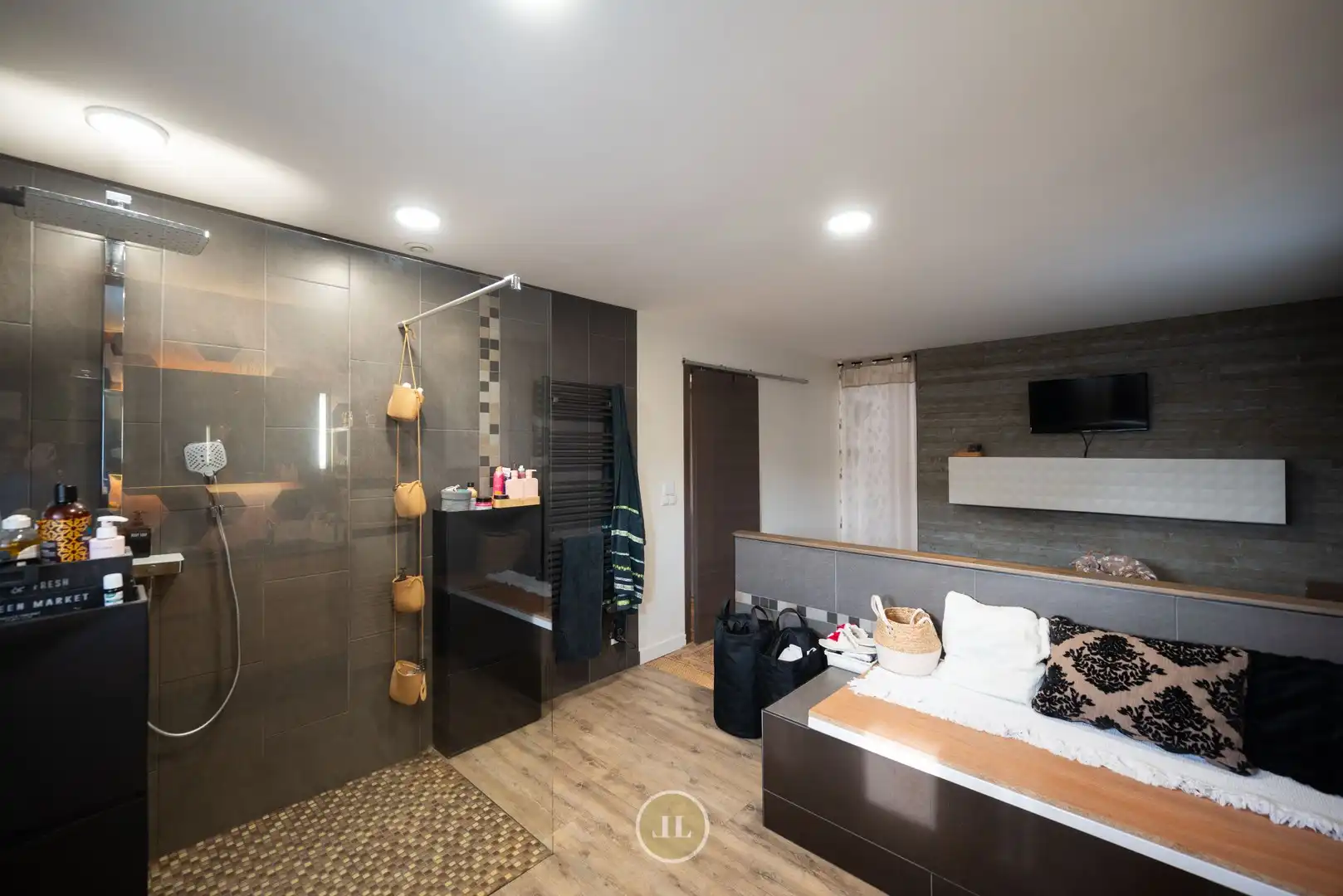 Instapklare villa met 4 slaapkamers op perceel van 1053m². foto 17