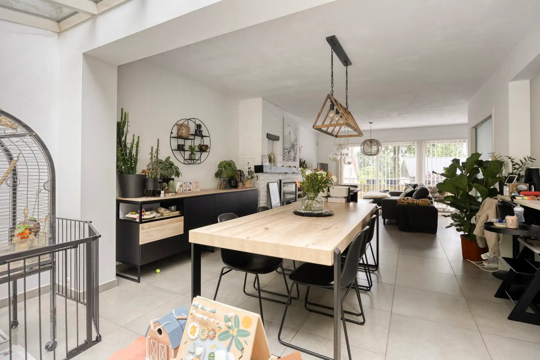 Instapklare woning met 4 slaapkamers en zicht op park foto 13
