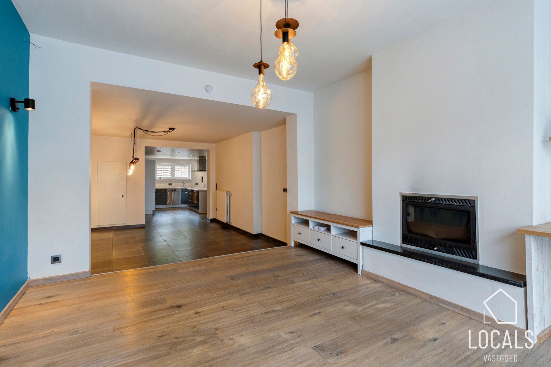 Gerenoveerde woning met mogelijkheid tot 4 slaapkamers foto 4