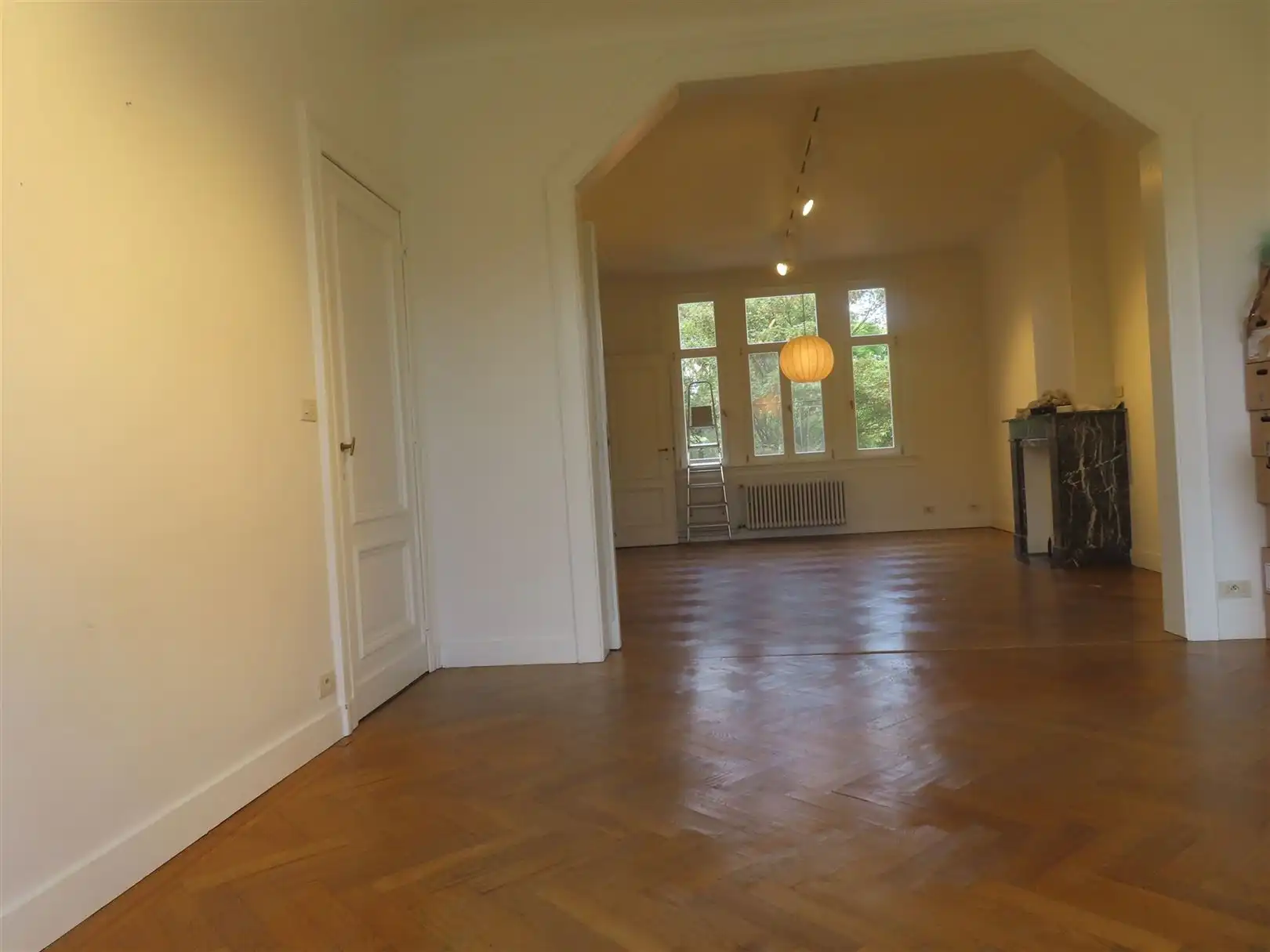 Prachtig, charmant 3-slaapkamerappartement met 2 badkamers! foto 3
