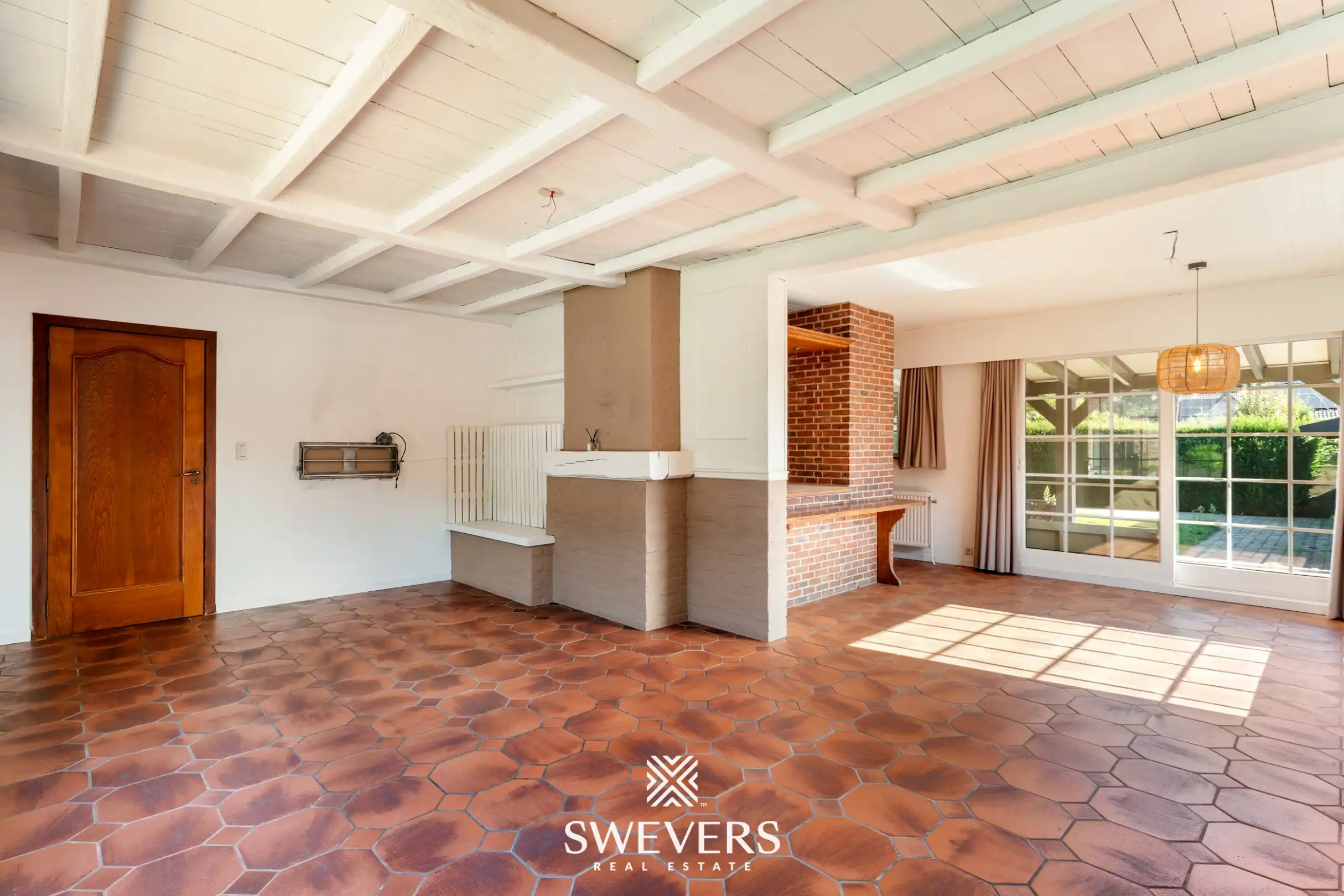 Te renoveren gelijkvloerse bungalow met 3 slaapkamers foto 4