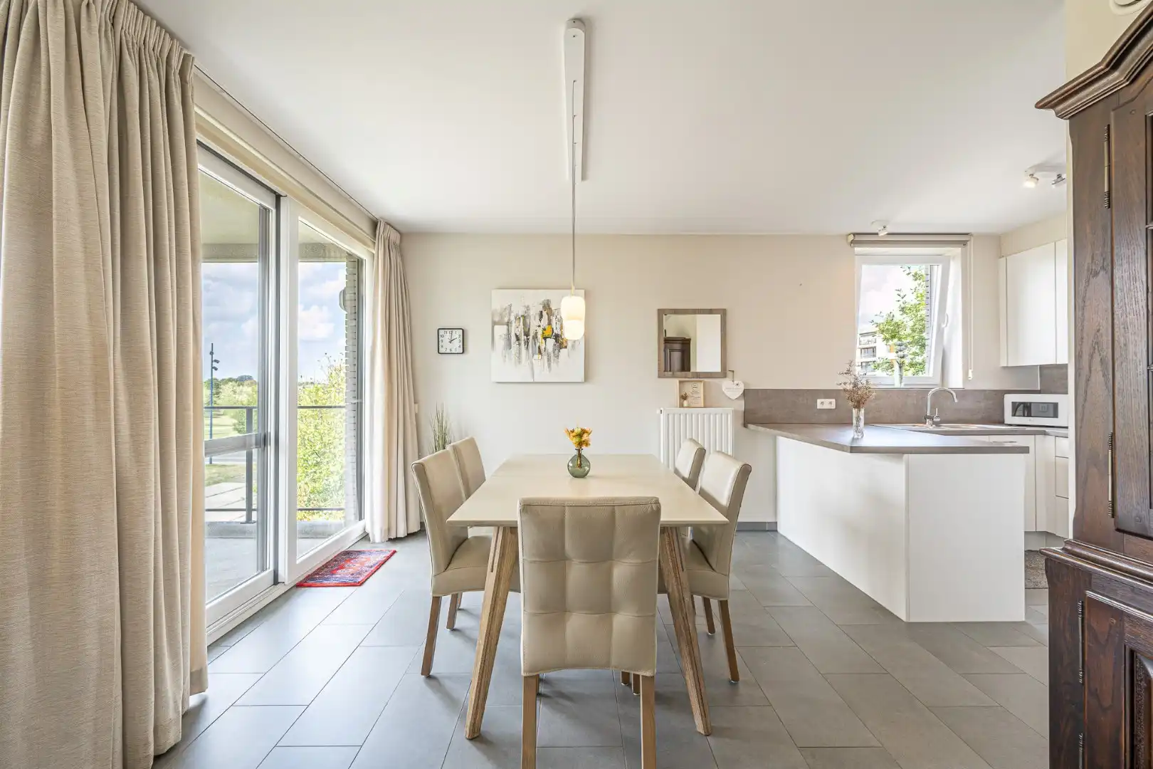 Recent, instapklaar appartement met 2 slaapkamers, terras en overdekte staanplaats in Lauwe foto 7