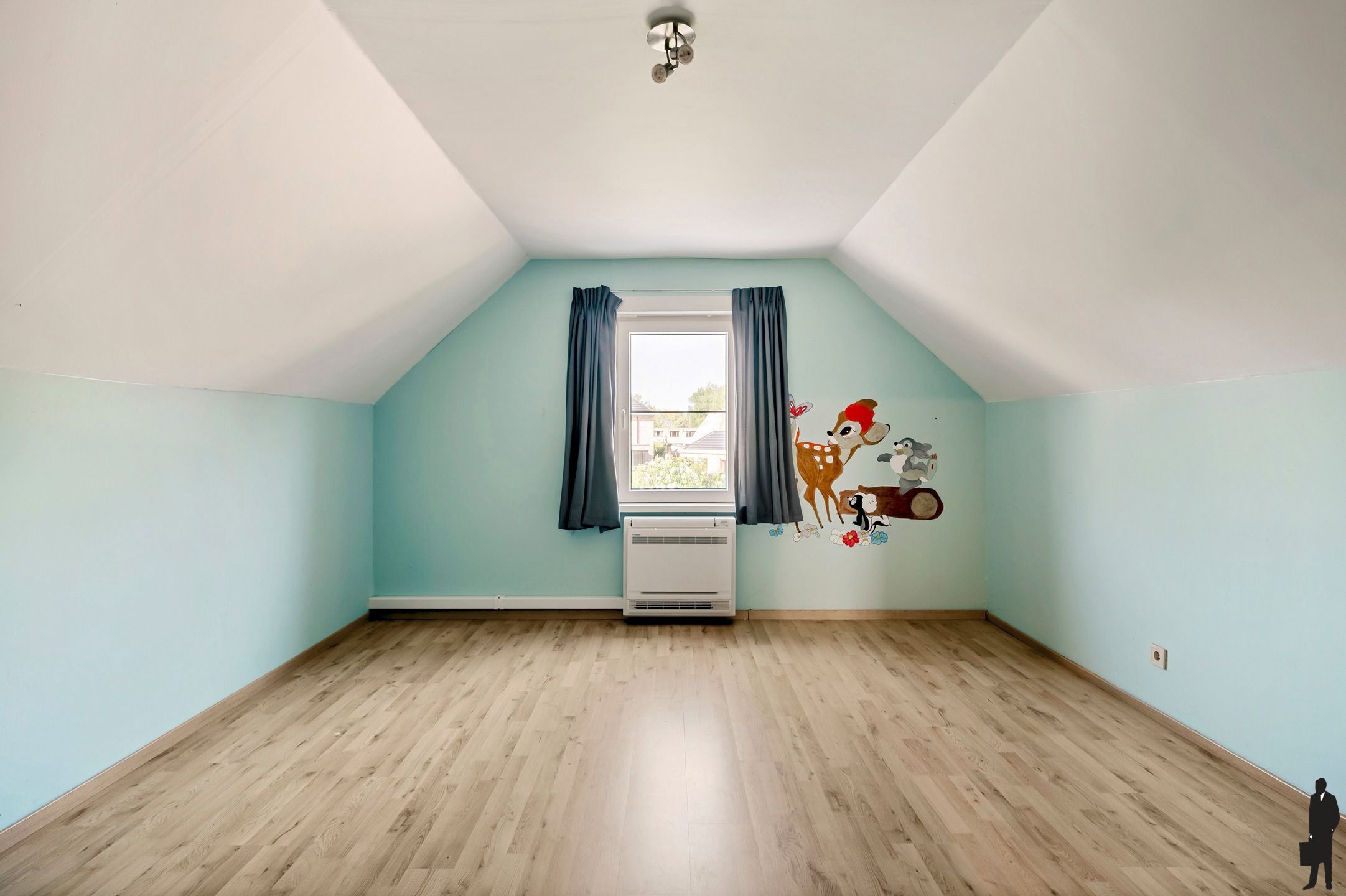 Volledig gerenoveerde woning met 4 slaapkamers  foto 15
