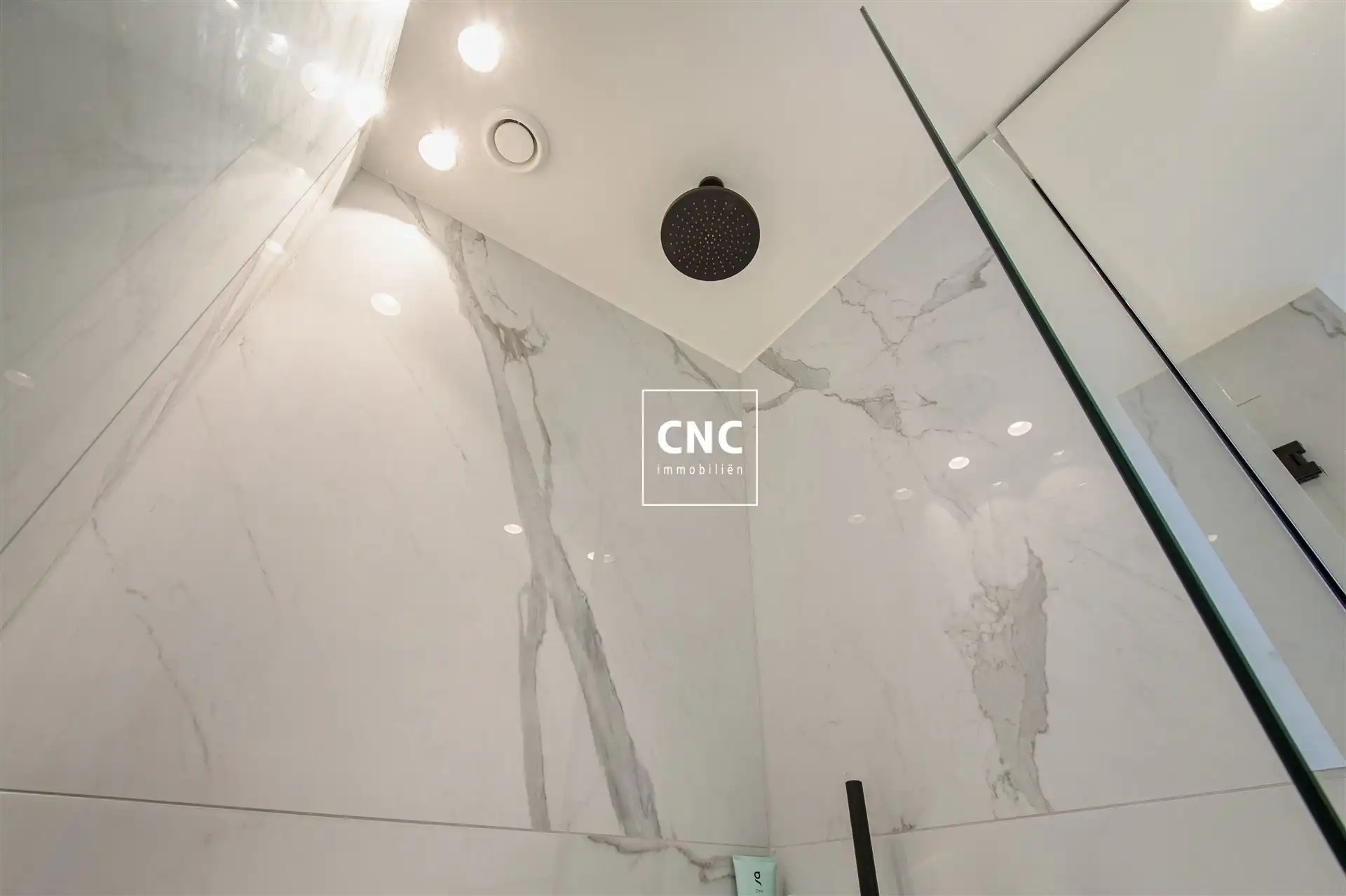 Prachtig lichtrijk hoek appartement met magnifiek open zicht foto 15