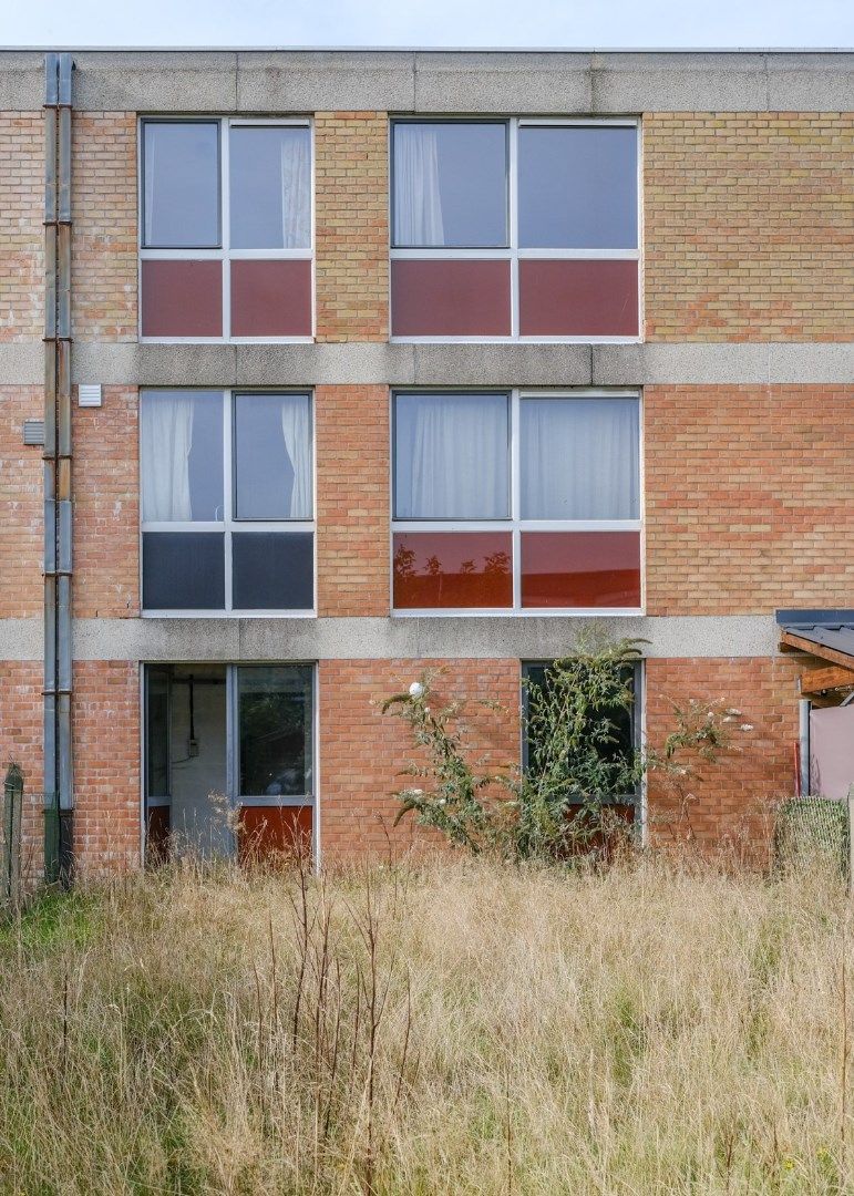 Op te knappen belétage-woning met garage en tuin, in doodlopende straat  foto 3