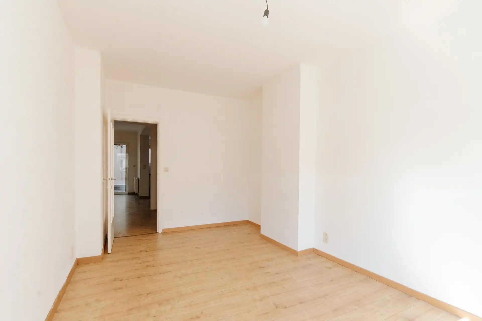 Gelijkvloers appartement met terras en kelderberging foto 9