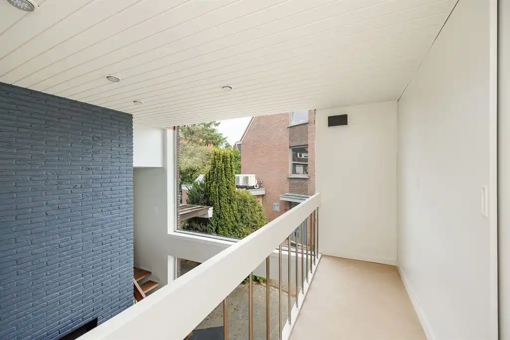 Unieke jaren 80-woning met ruime tuin foto 17