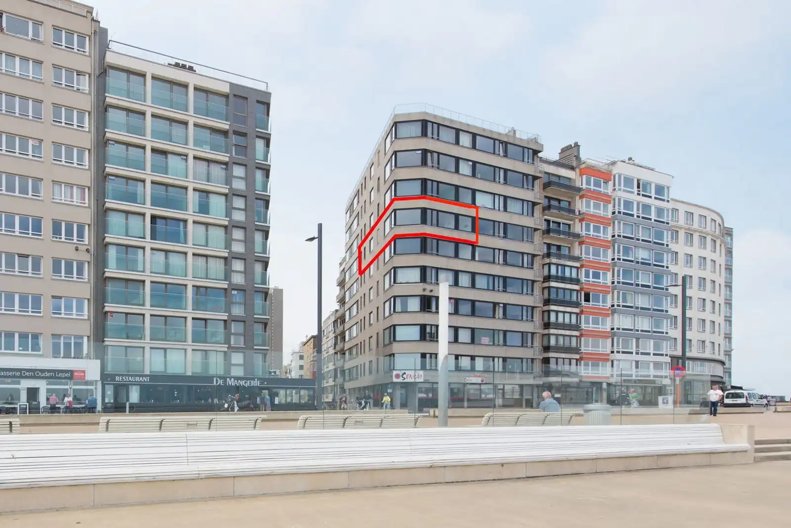 Subliem hoekappartement met frontaal zeezicht en 2 slpk foto 15