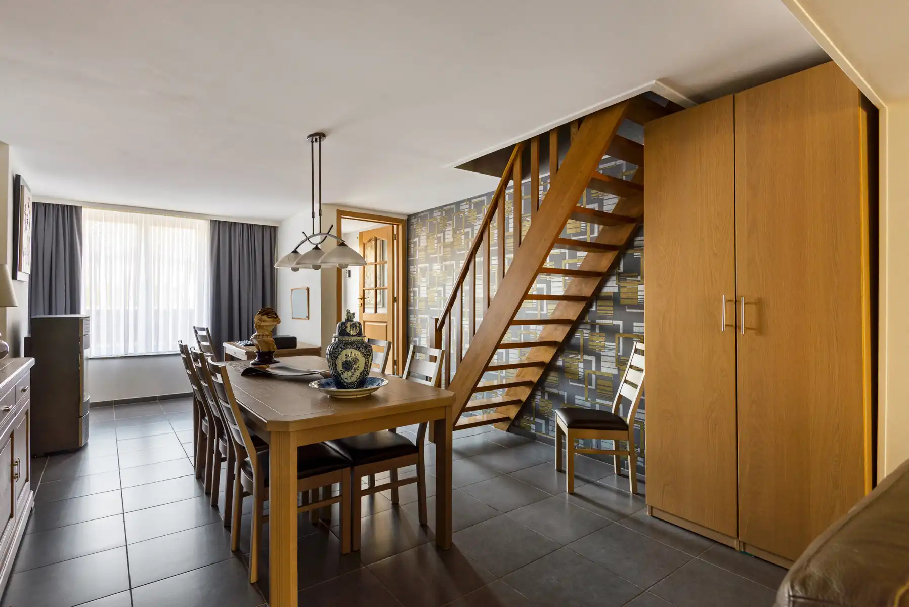 Instapklaar rijhuis met 2 slpk, terras en potentieel in Rumst foto 10