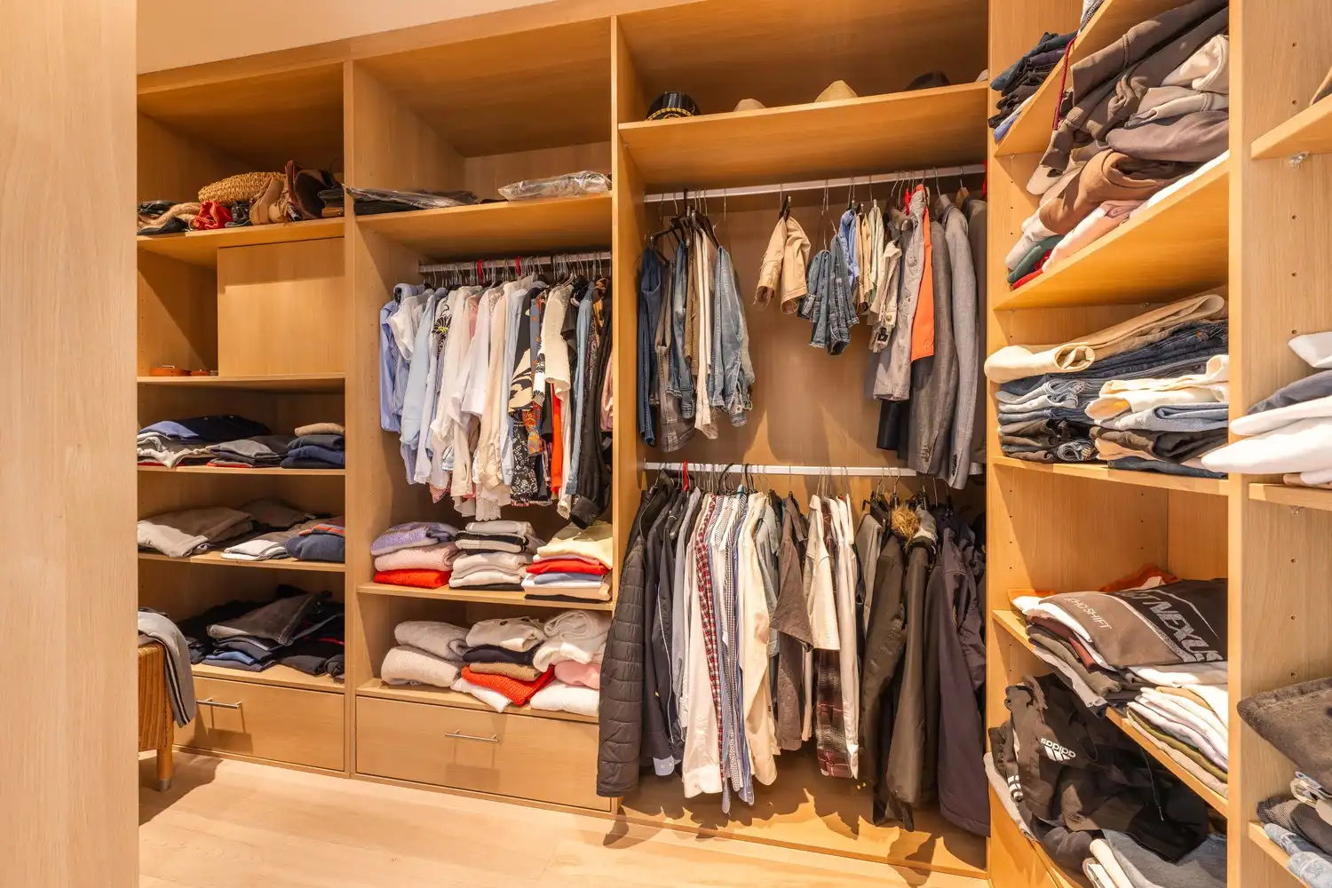 Ruime woning met praktijkruimte te Ruiselede. foto 13