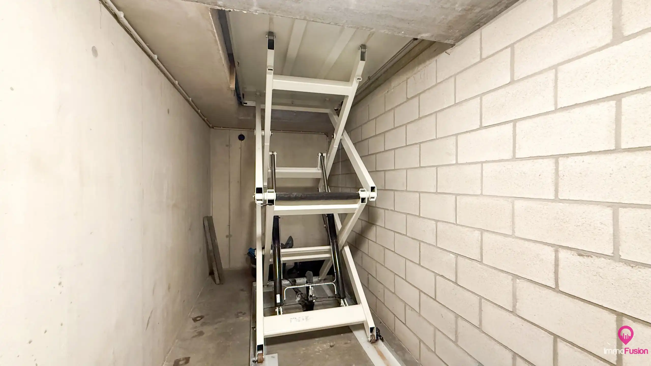 Gelijkvloerse nieuwbouw in pastorijstijl met kelder en lift! foto 44