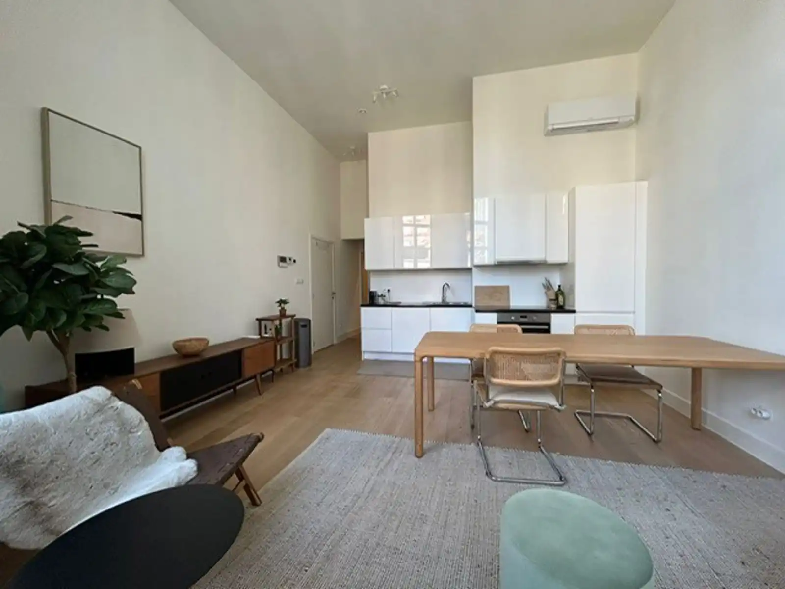 Trendy gemeubeld appartement in Sint-Andries  foto 2