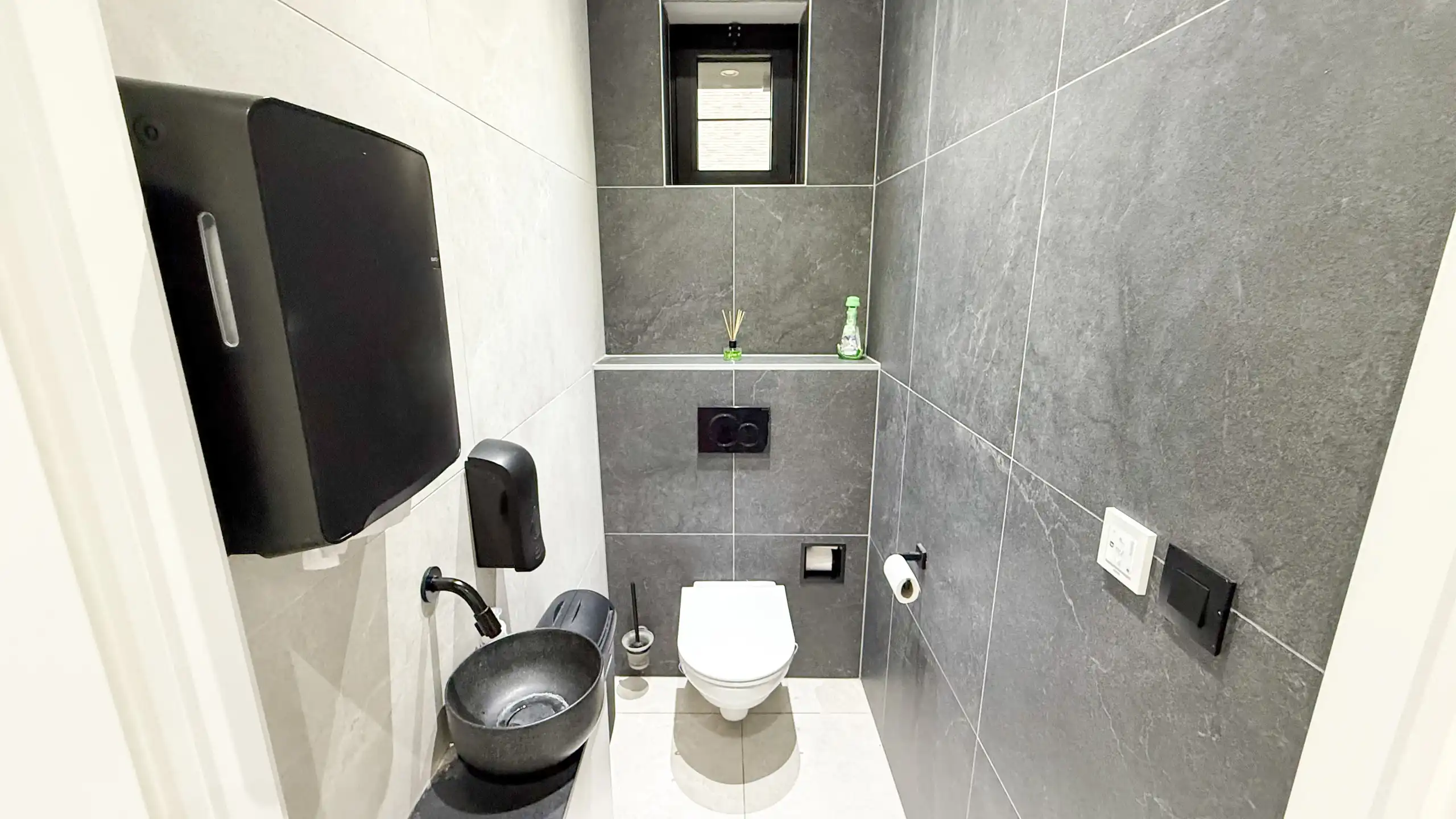 Exclusieve villa in Genk – stijlvol wonen aan 2% registratie foto 19