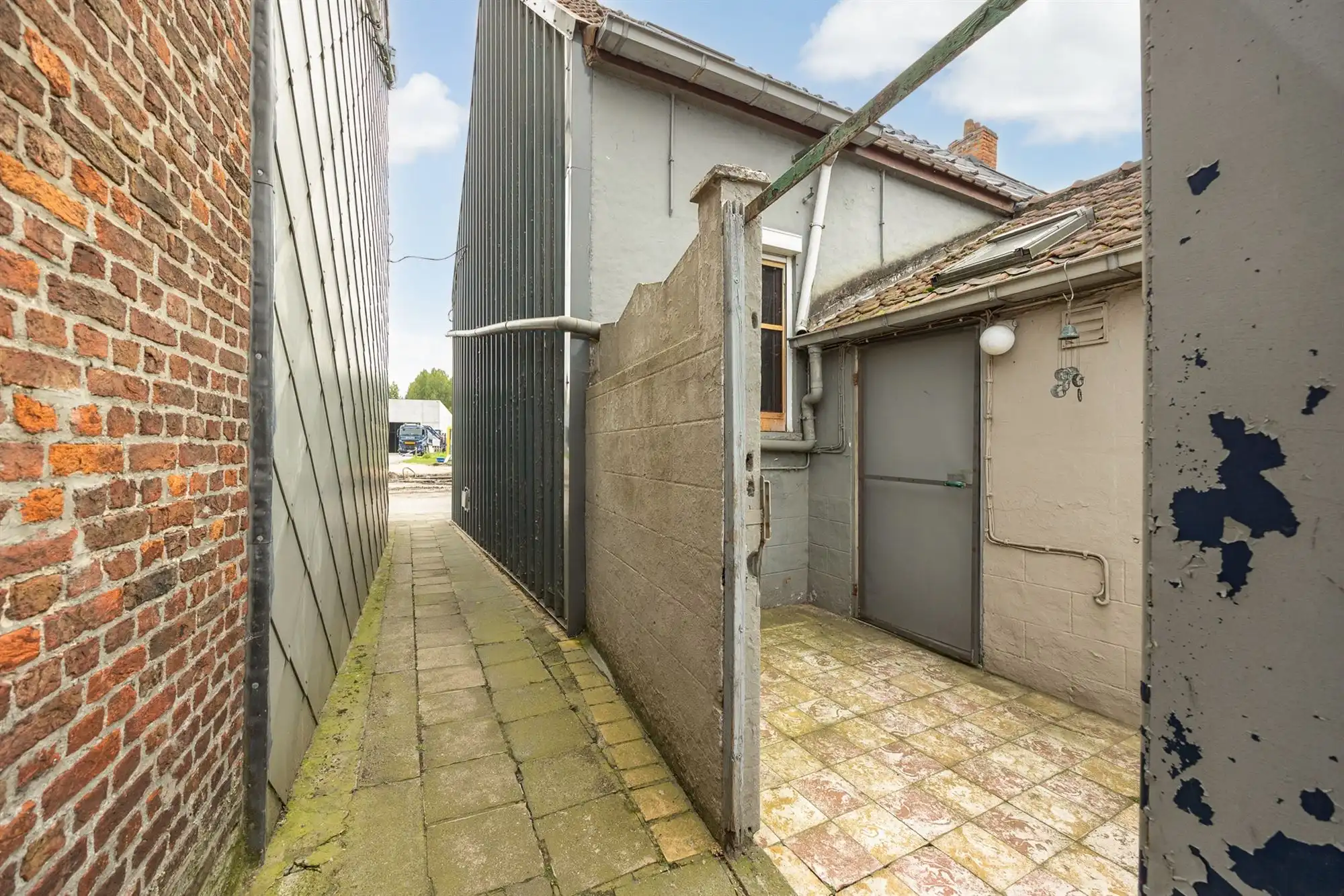 Te renoveren woning op mooi perceel van 256m² foto 13