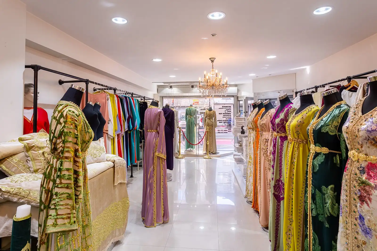 Handelsruimte te koop op een toplocatie met veel passage foto 20