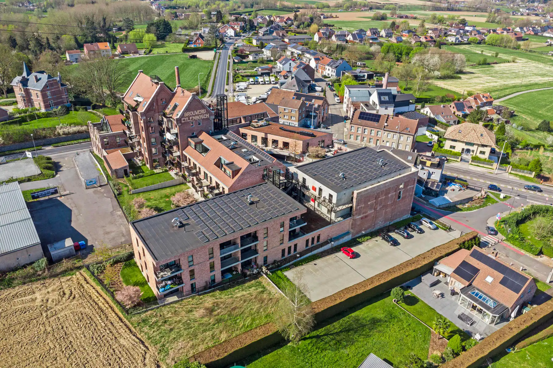 Kantoor te koop Ninoofsesteenweg 772 - 1701 Dilbeek