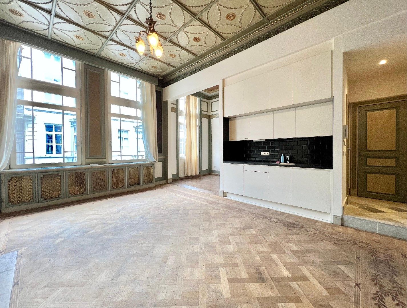 Gezellige studio in centrum Antwerpen foto {{pictureIndex}}