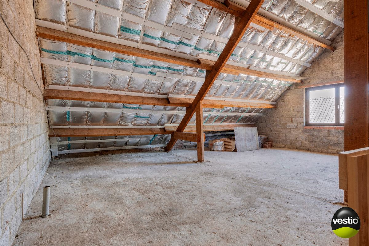 INVESTERINGSPAND MET 2 VERHUURDE APPARTEMENTEN TE RIJKHOVEN. foto 18