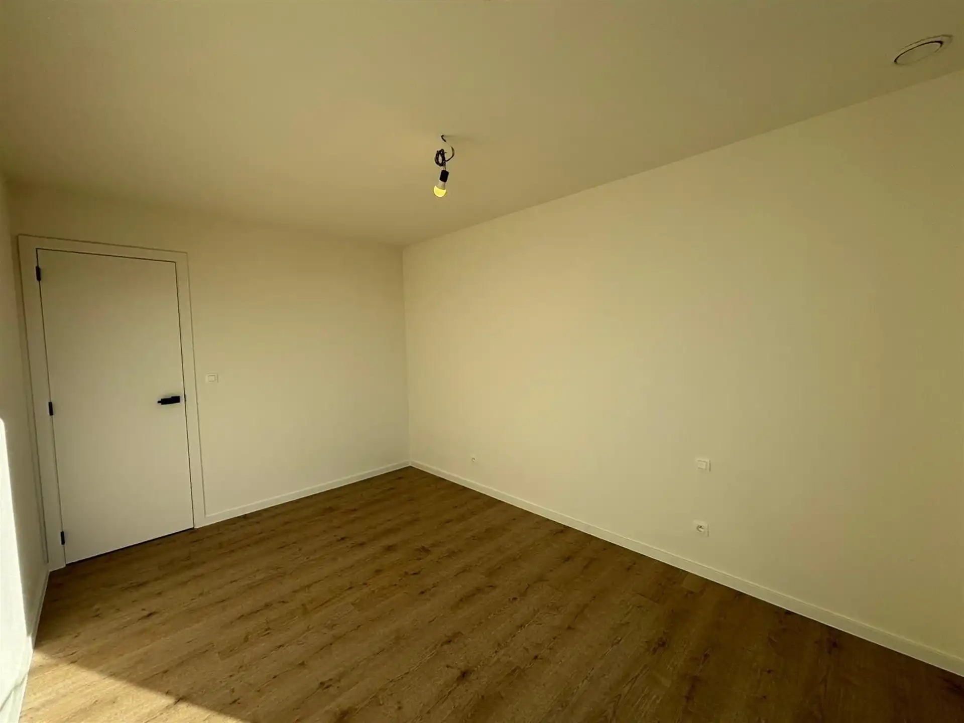 Modern duplex-appartement met private tuin en ruime terrassen in Asse! foto 33