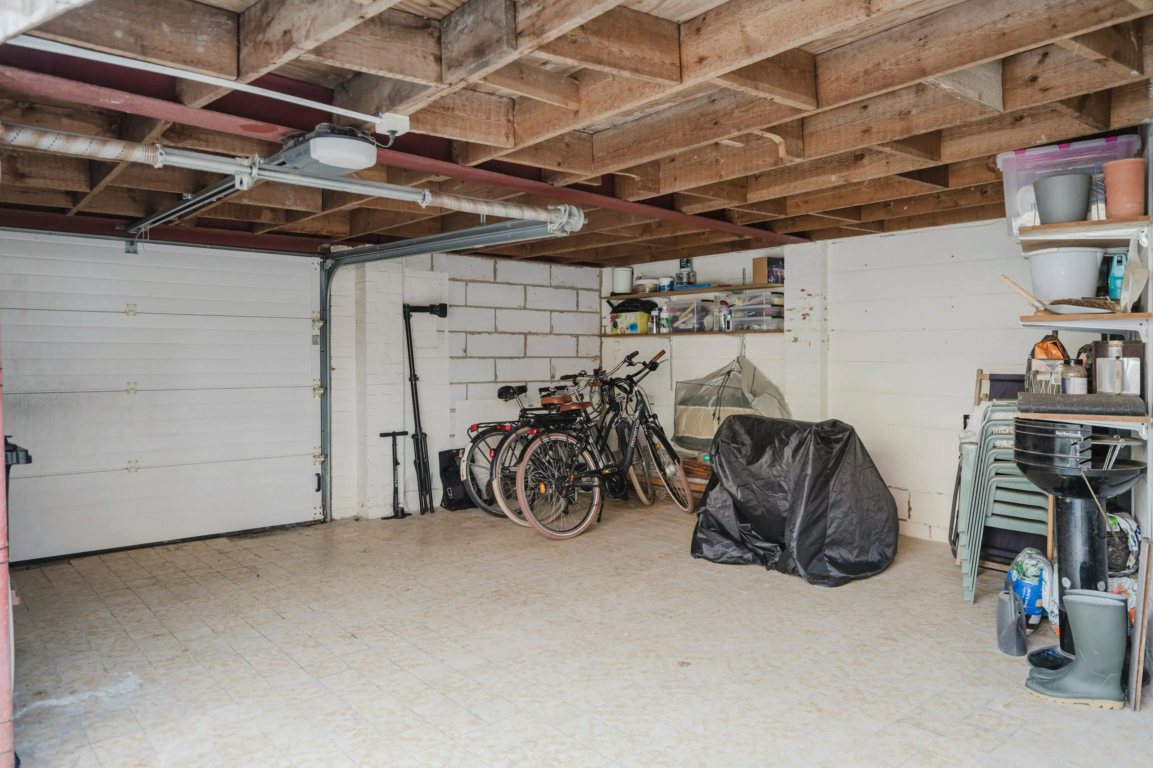 Instapklare woning te koop in Heule, nabij centrum Kortrijk! foto 23