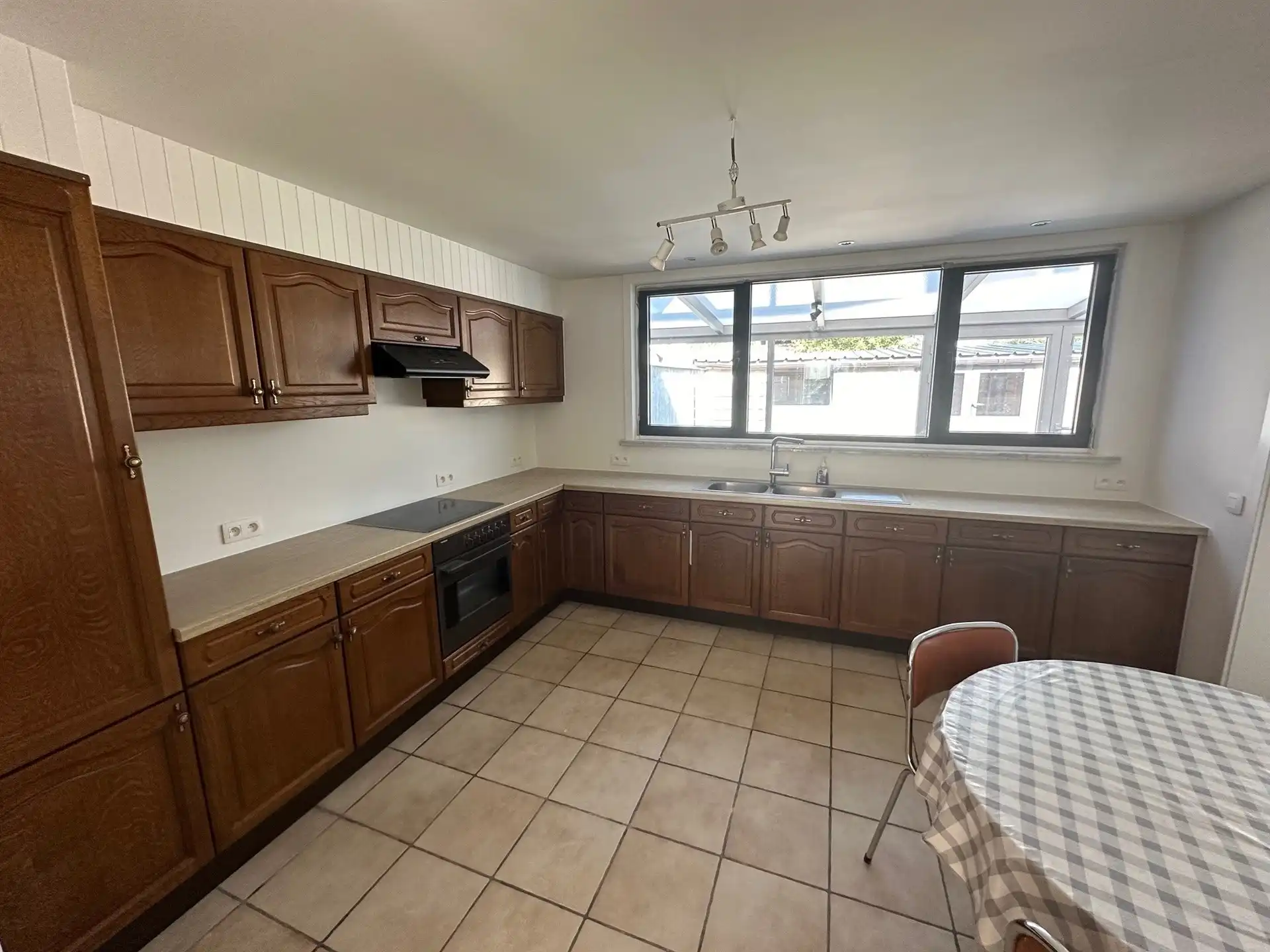 Ruime woning met 3 slaapkamers en groot terras foto 4