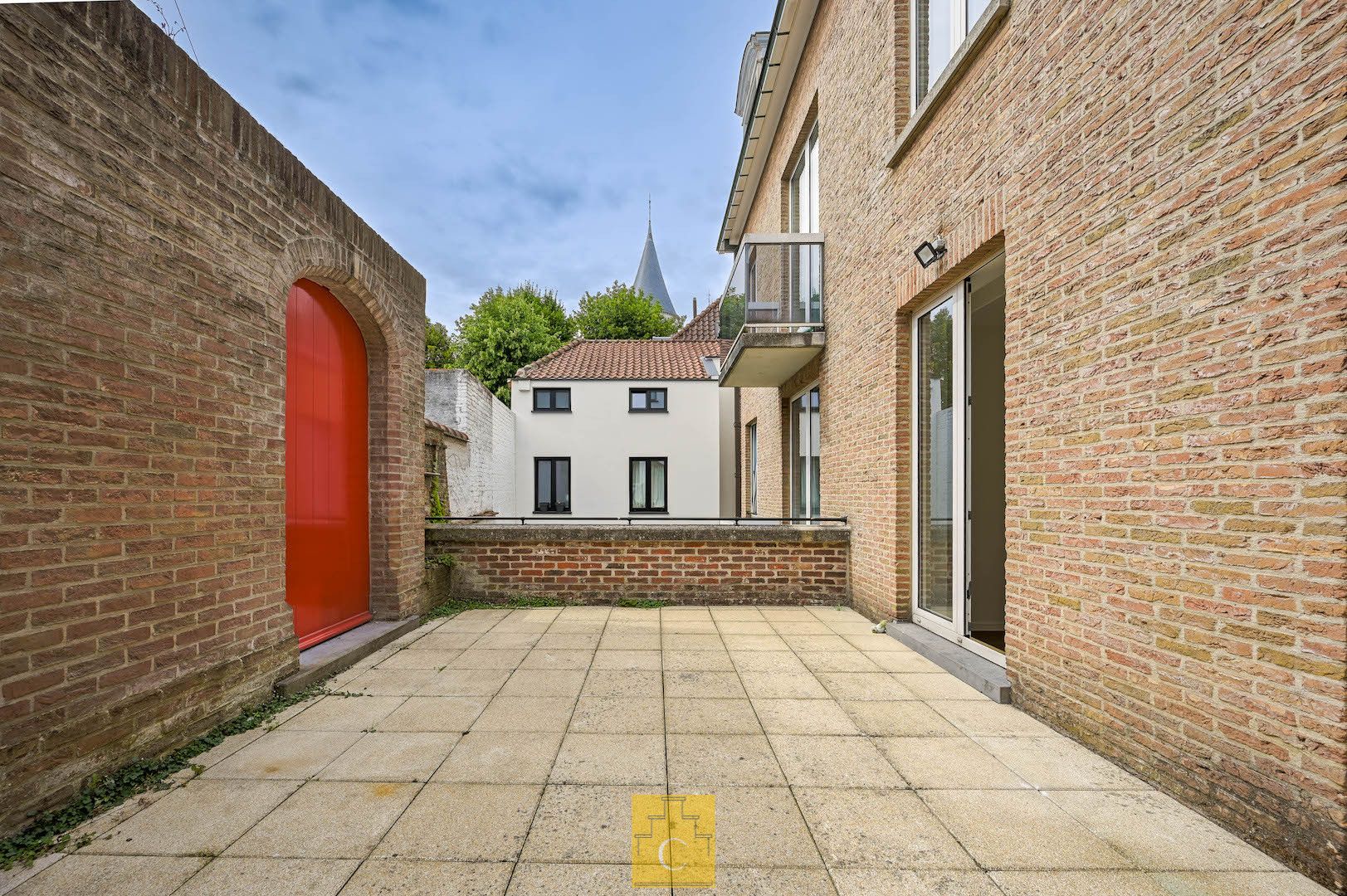 Instapklaar appartement met ruime terrassen en fietsenberging in hartje Brugge foto 18