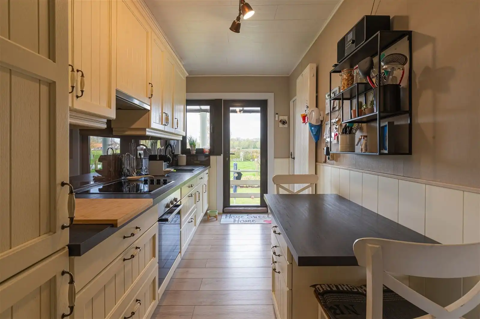 Knusse bungalow met 3 kamers en zuidgerichte tuin op 9are05 foto 10