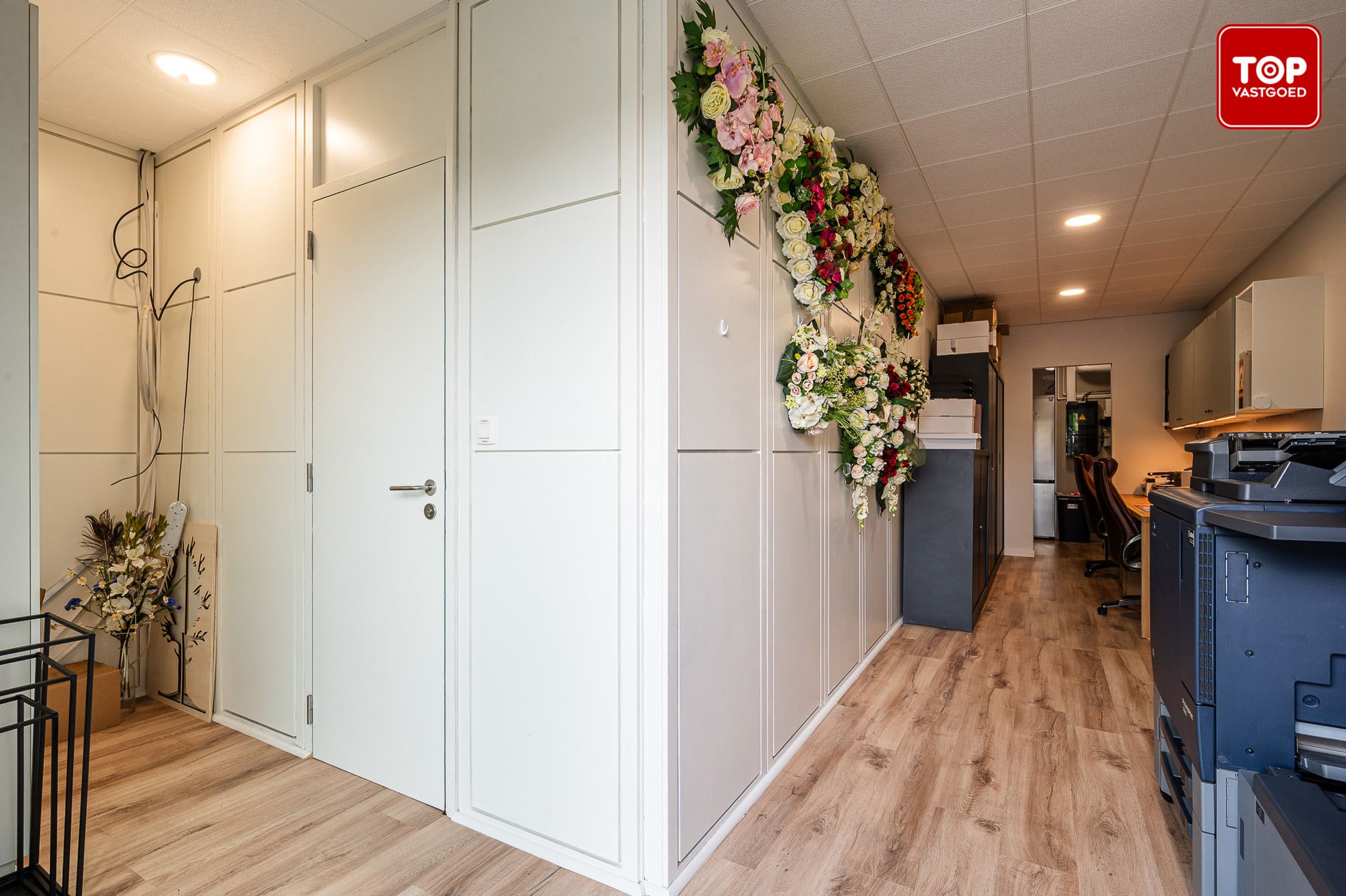 Handelsruimte met buitenruimte op topligging foto 12