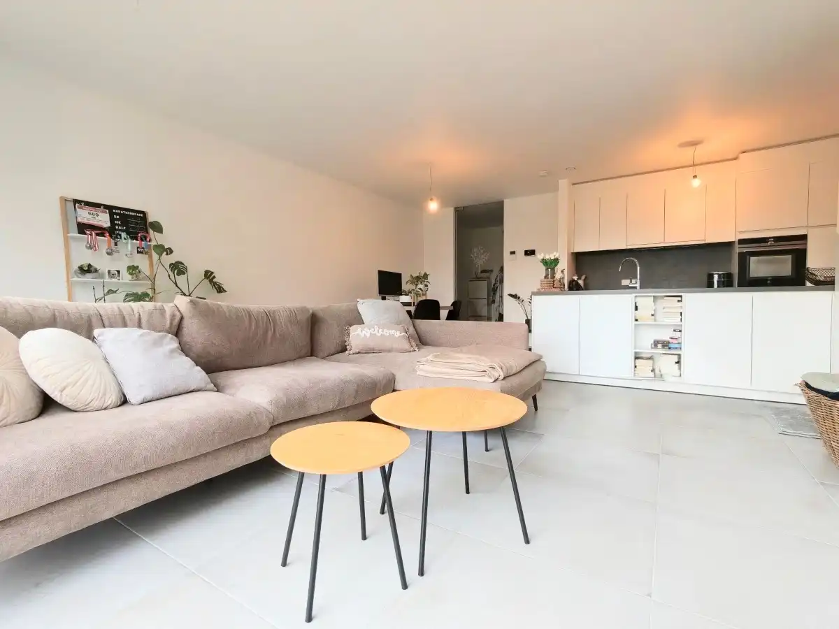 Moorslede – Lichtrijk nieuwbouwappartement met 2 slaapkamers en zonnig terras foto 2
