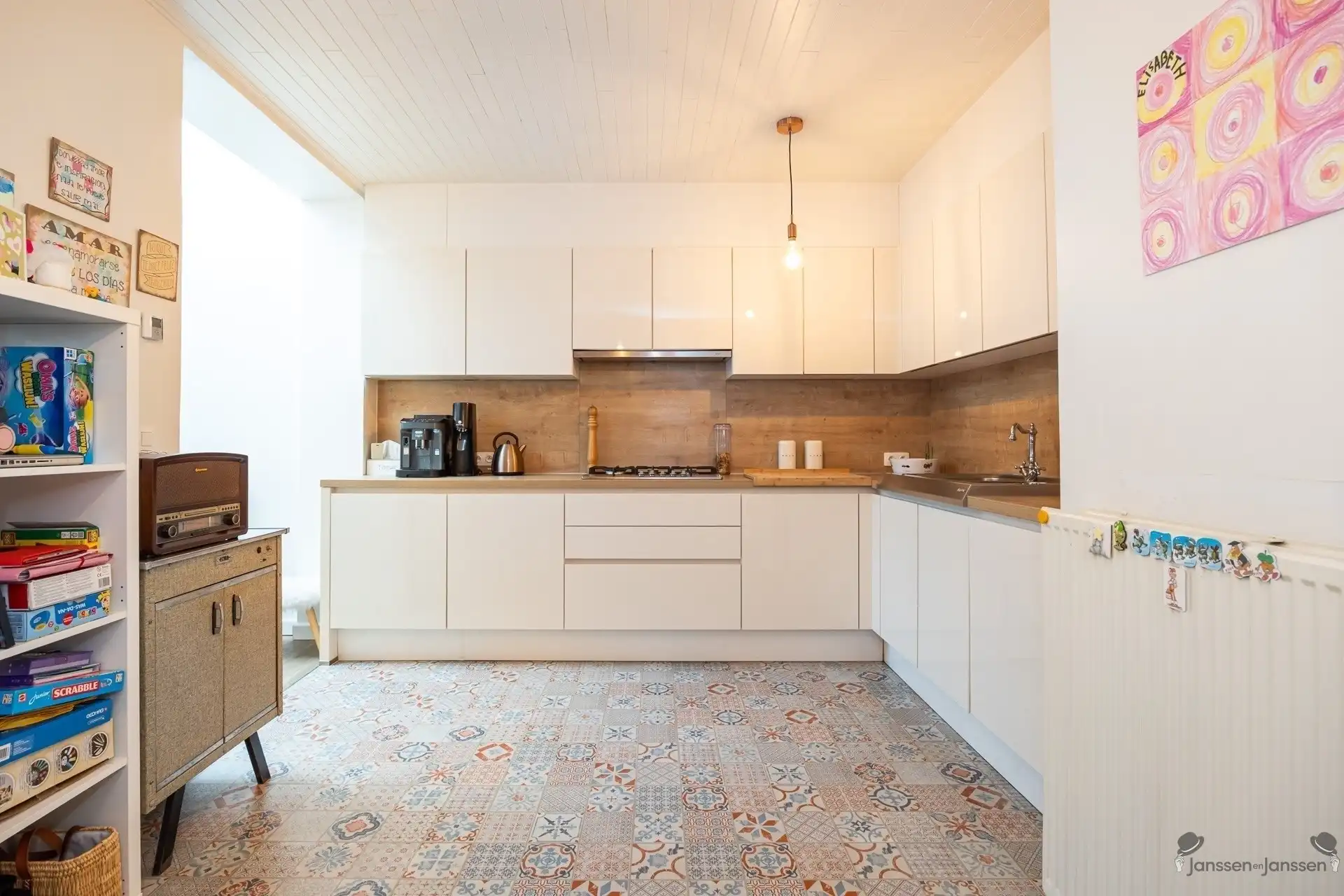 Topwoning met 4 slpks,zonnepanelen en EPC B foto 7