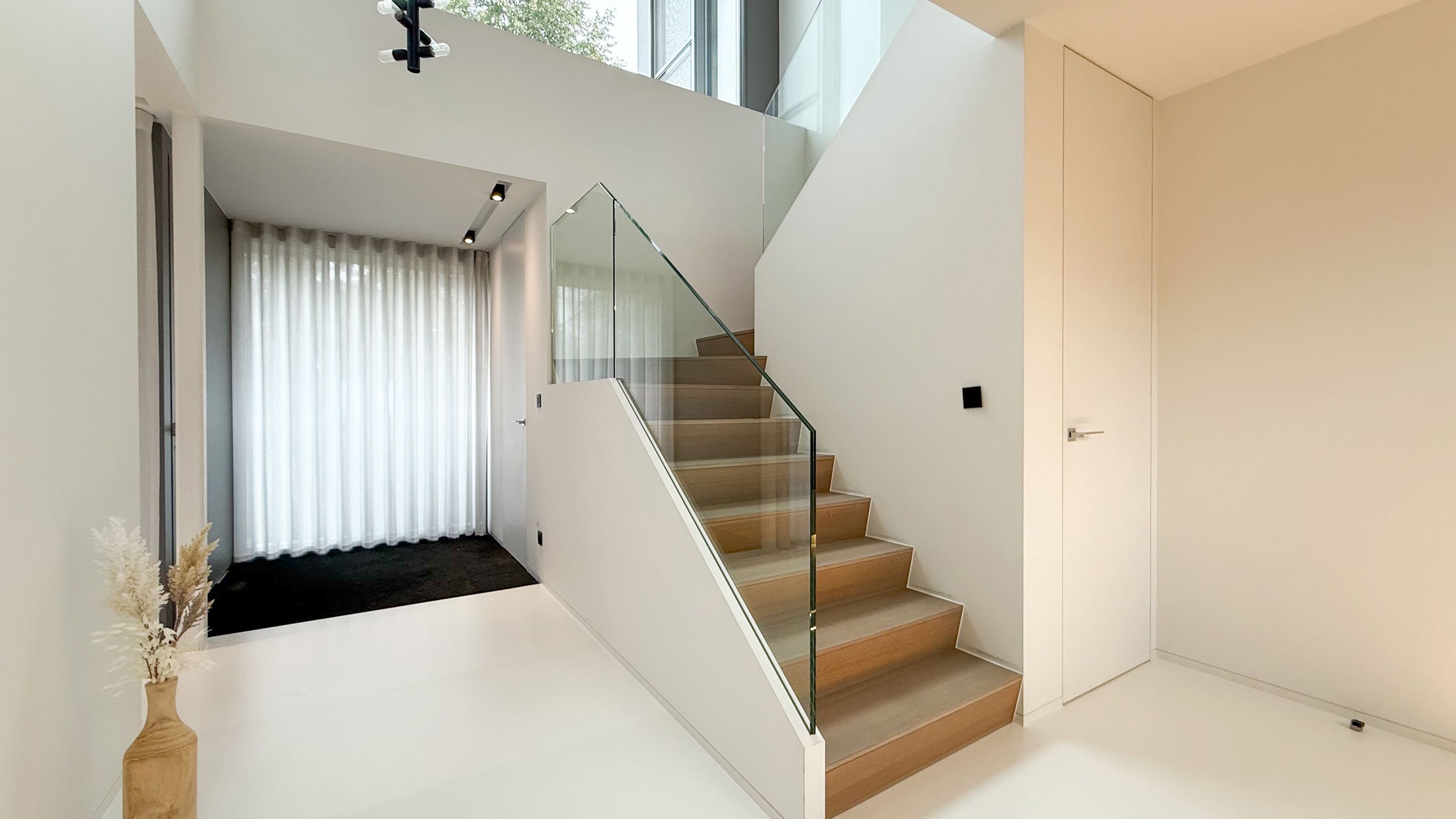 Luxe villa met poolhouse en hoogwaardige materialen! foto 30
