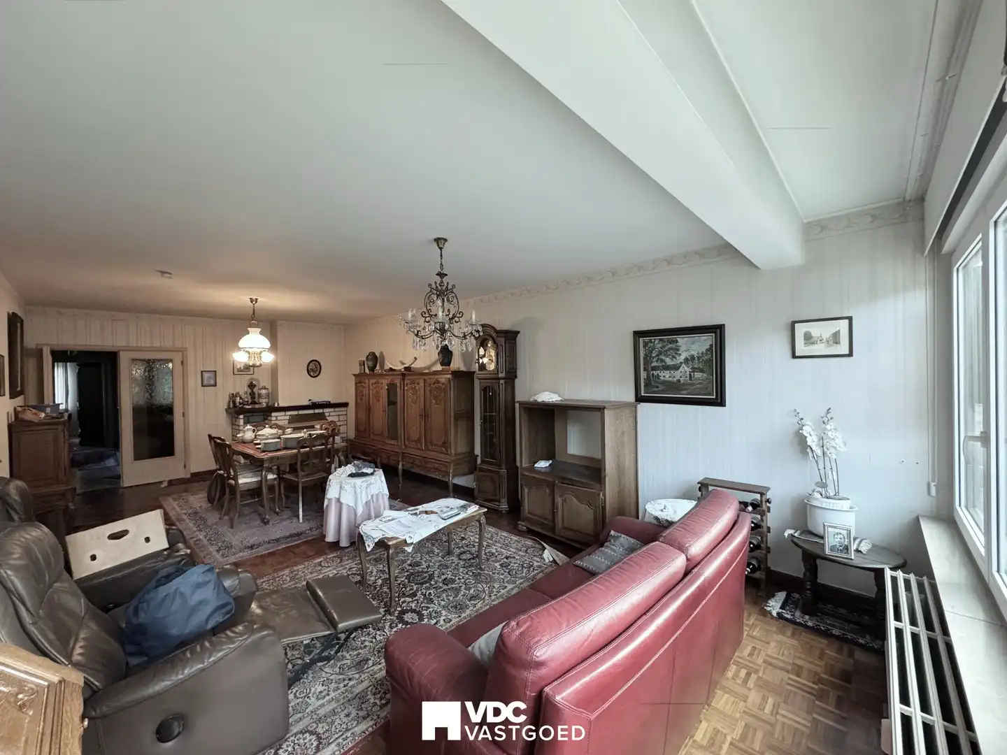 Ruim appartement (110 m²) met terras en autostaanplaats nabij centrum Tongeren foto 4