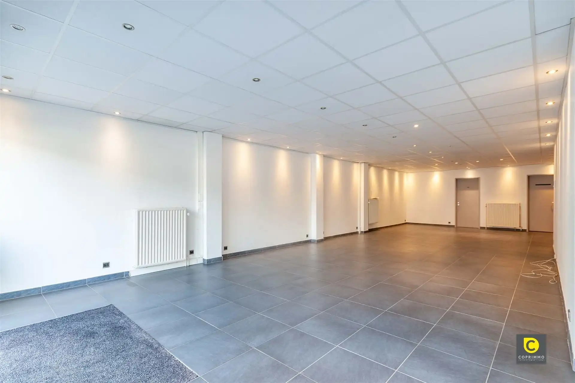 Centraal gelegen handelsruimte foto 2