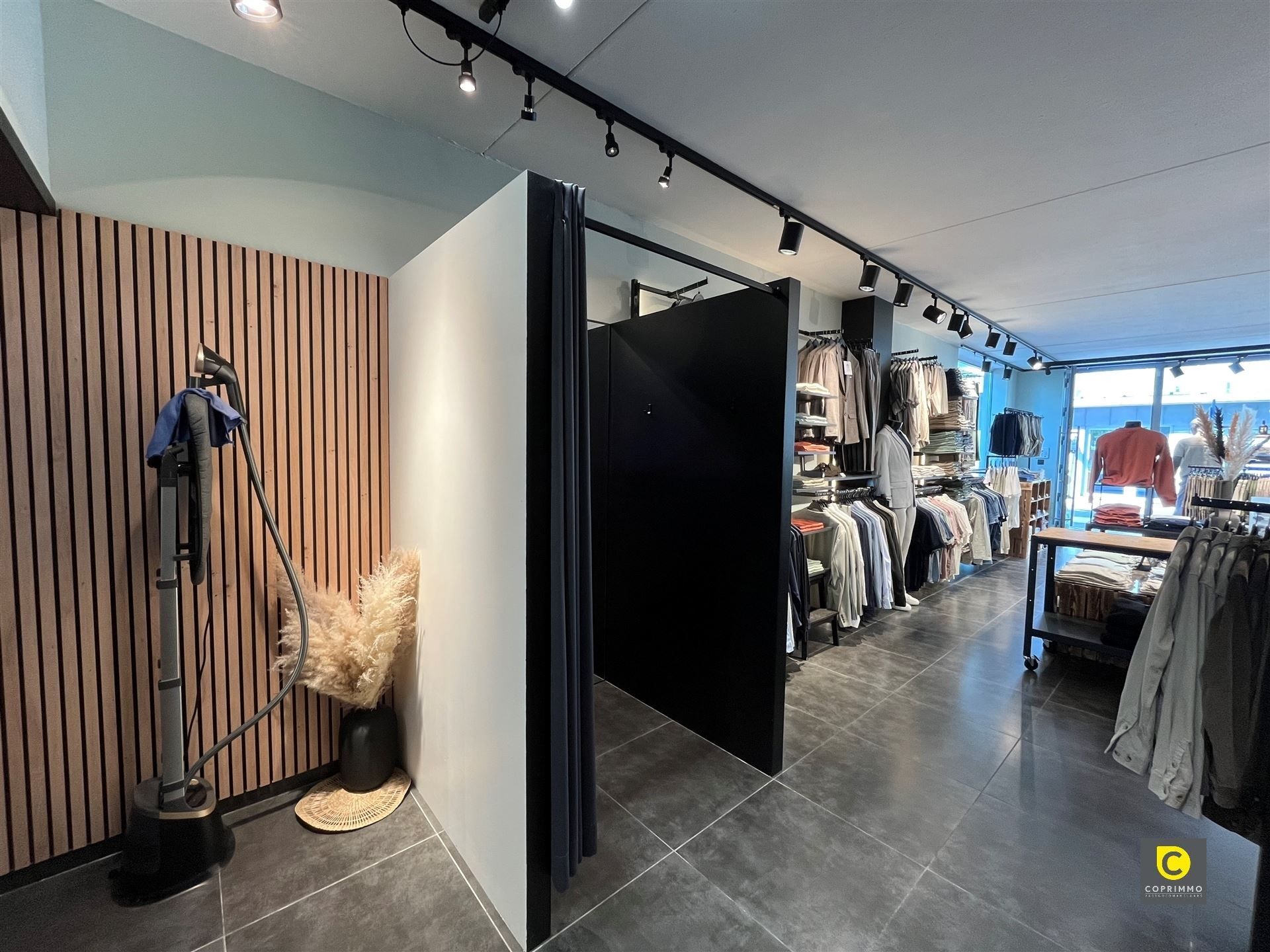 Centraal handelspand op hoekligging foto 5