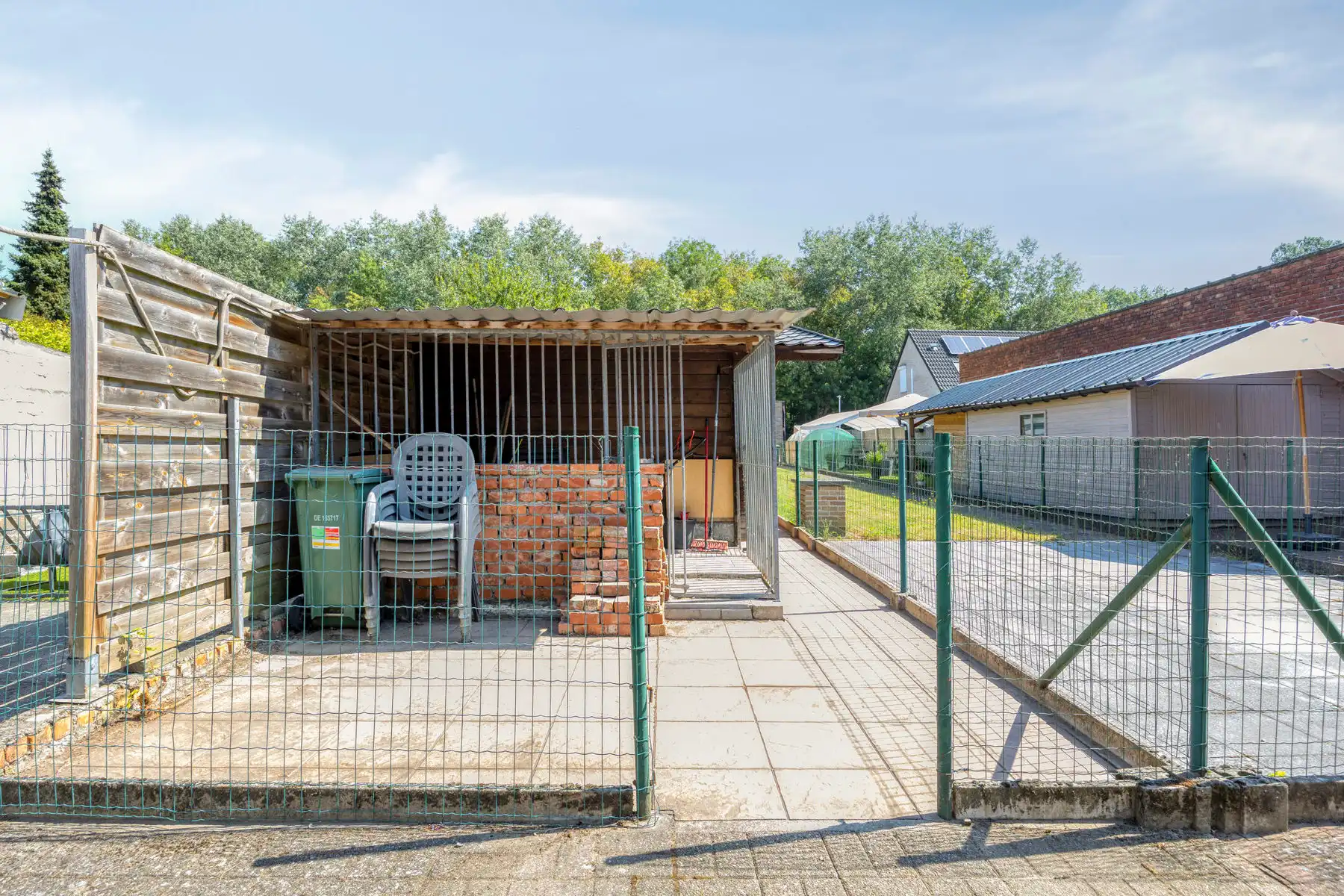 Gezellige stadswoning met 2 slaapkamers en parking achteraan foto 14