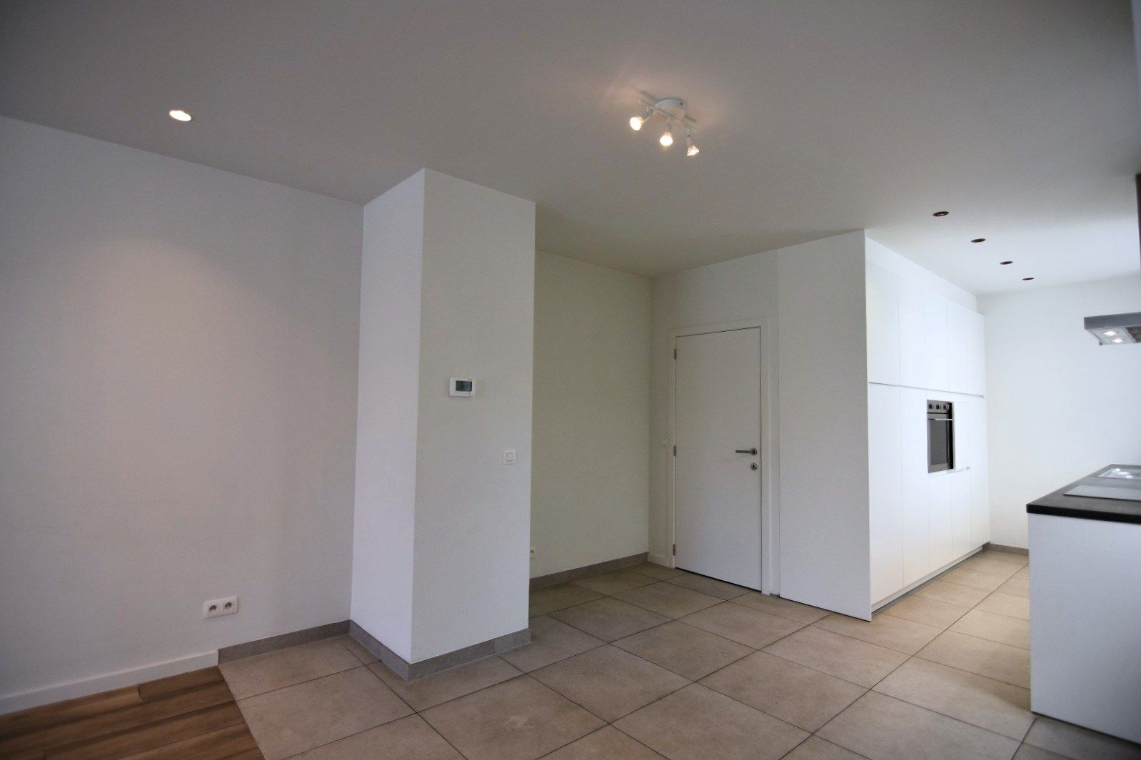 Leuke woning in hartje Rumbeke foto 9