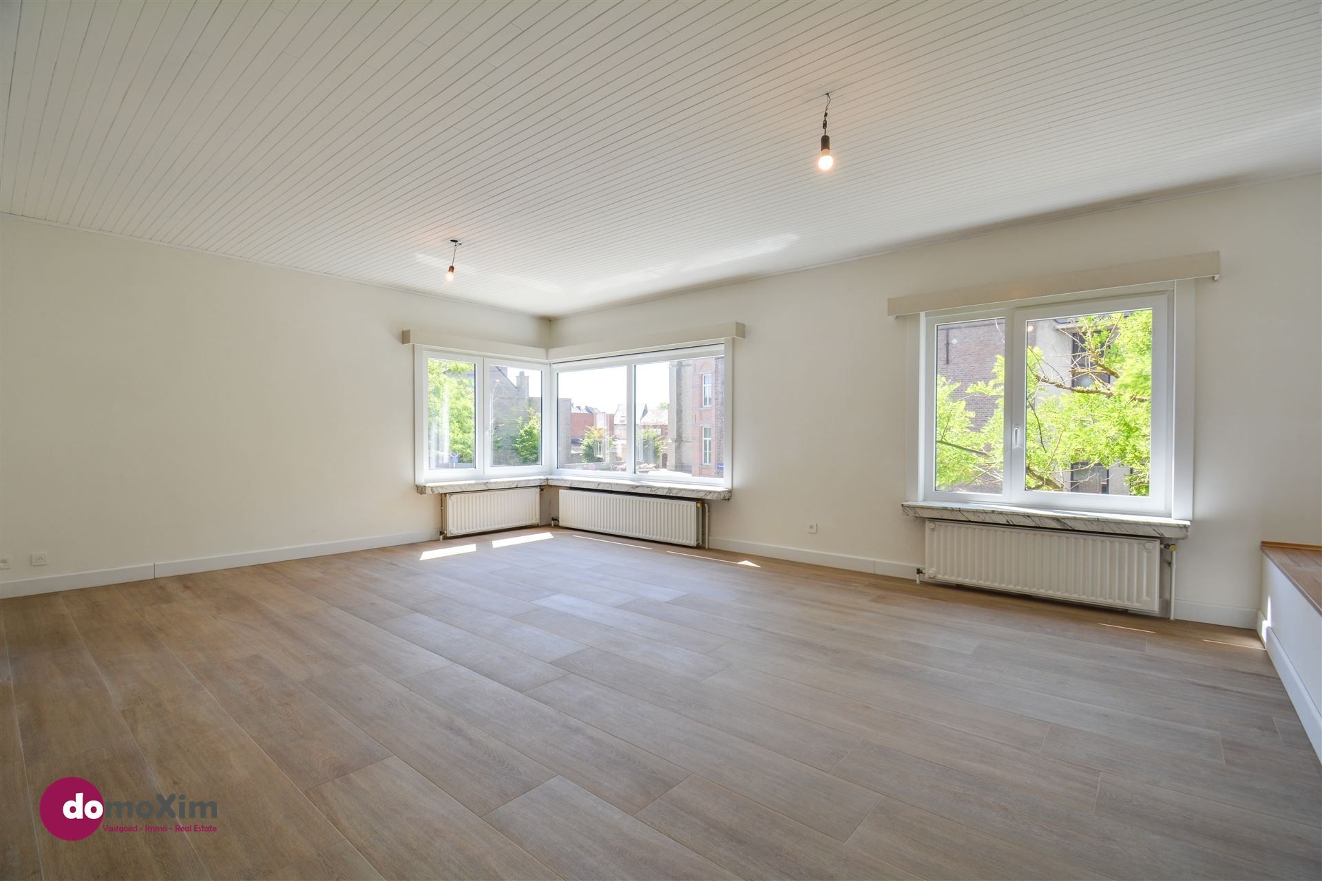 Ruim appartement met 2 slaapkamers gelegen aan de vaart foto 2