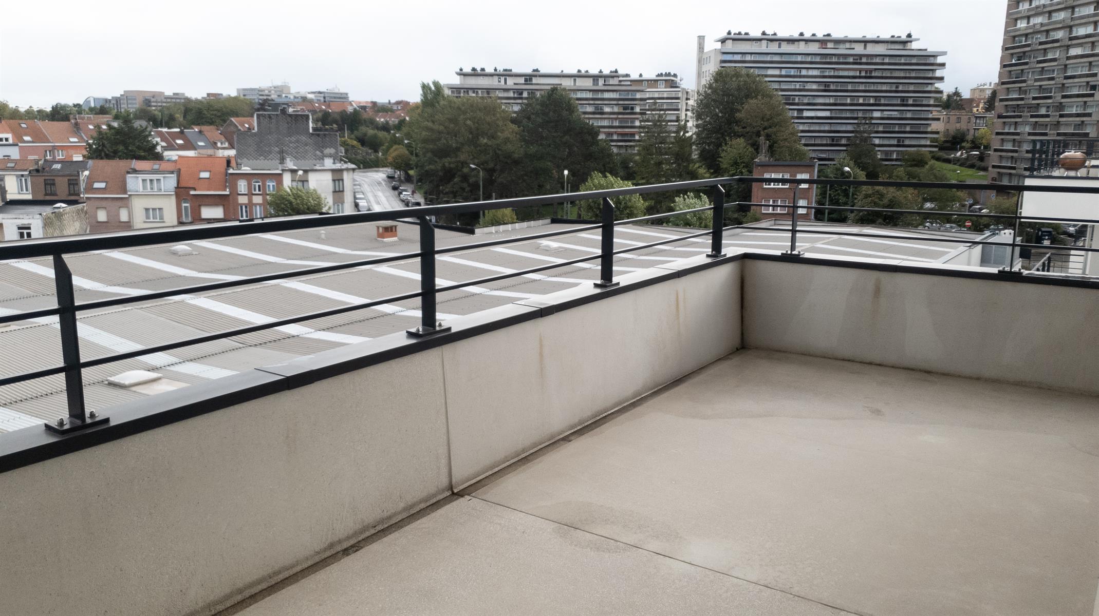 LICHTRIJK - Appartement 2 kamers (NAVO area) foto 5